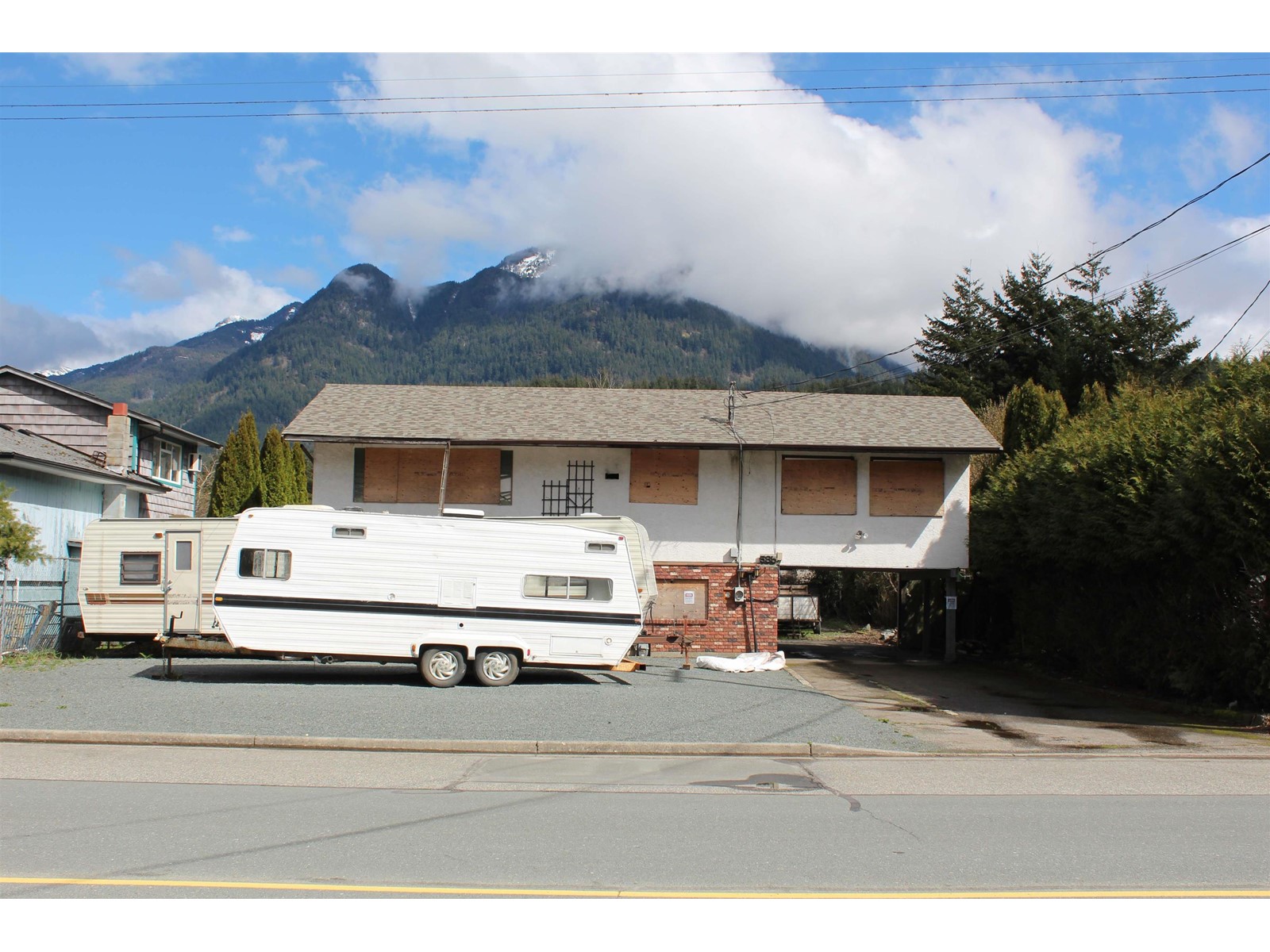 585 6th Avenue, Hope, Hope, British Columbia  V0X 1L0 - Photo 6 - R2983003