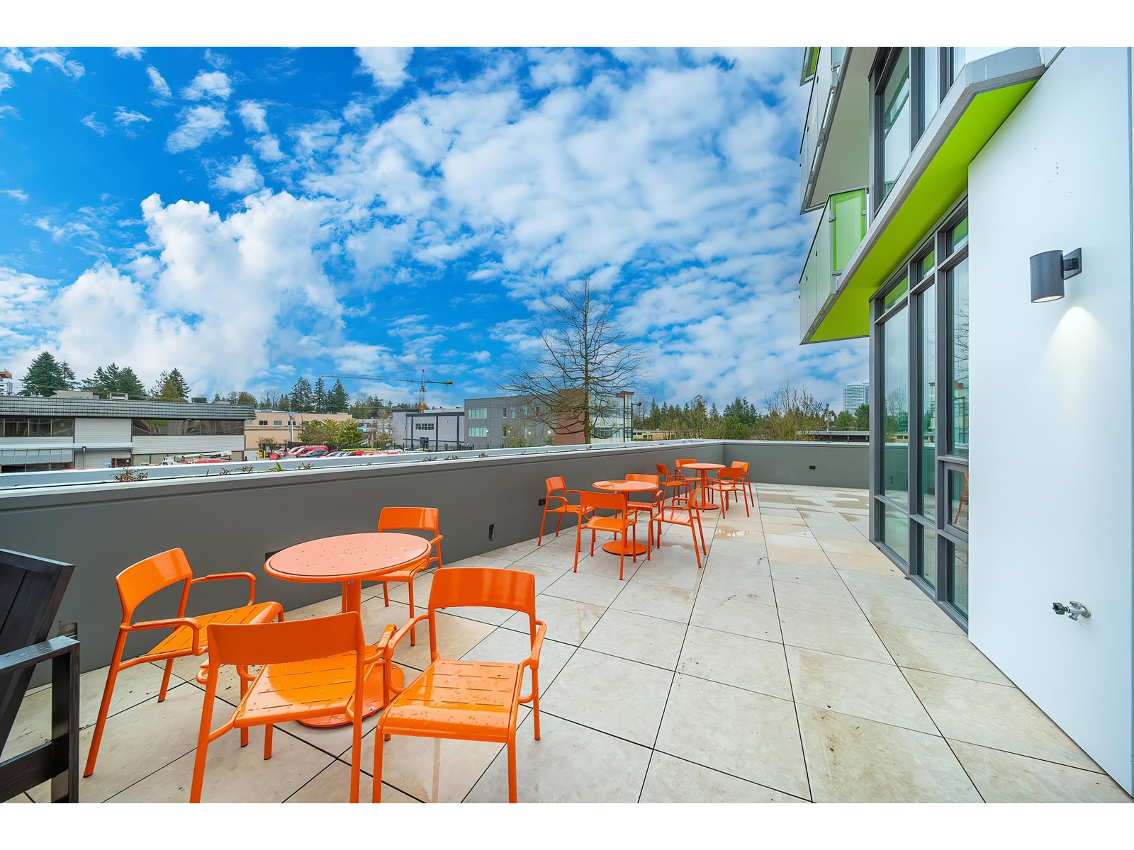 1705 10428 Whalley Boulevard, Surrey, British Columbia  V3T 1W6 - Photo 32 - R2983186