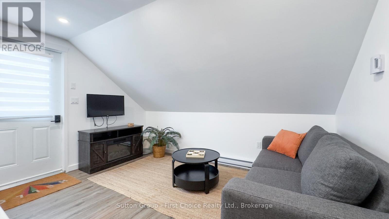 162 Wellington Street S, Goderich, Ontario  N7A 3T4 - Photo 12 - X12048479