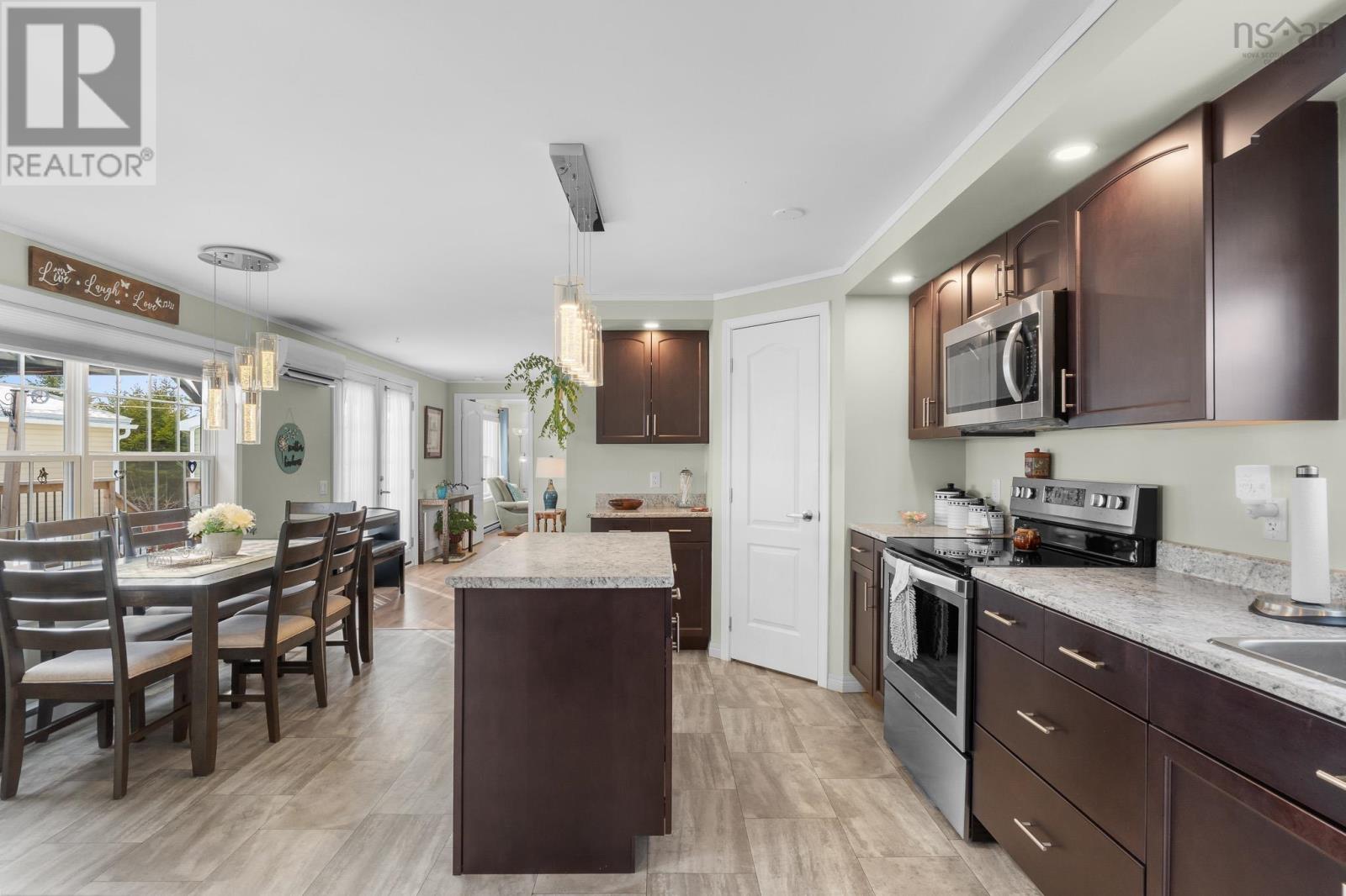 7 Eleventh Street, Lucasville, Nova Scotia  B4B 0S3 - Photo 2 - 202504050