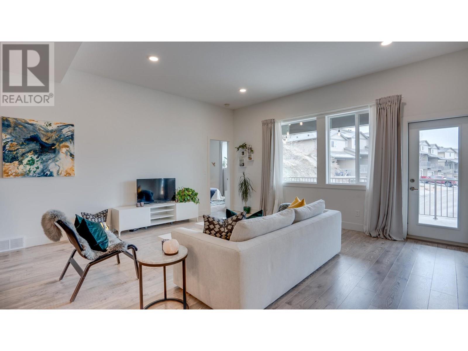 Property at 933 Mt. Robson Place Unit# 47 image 1