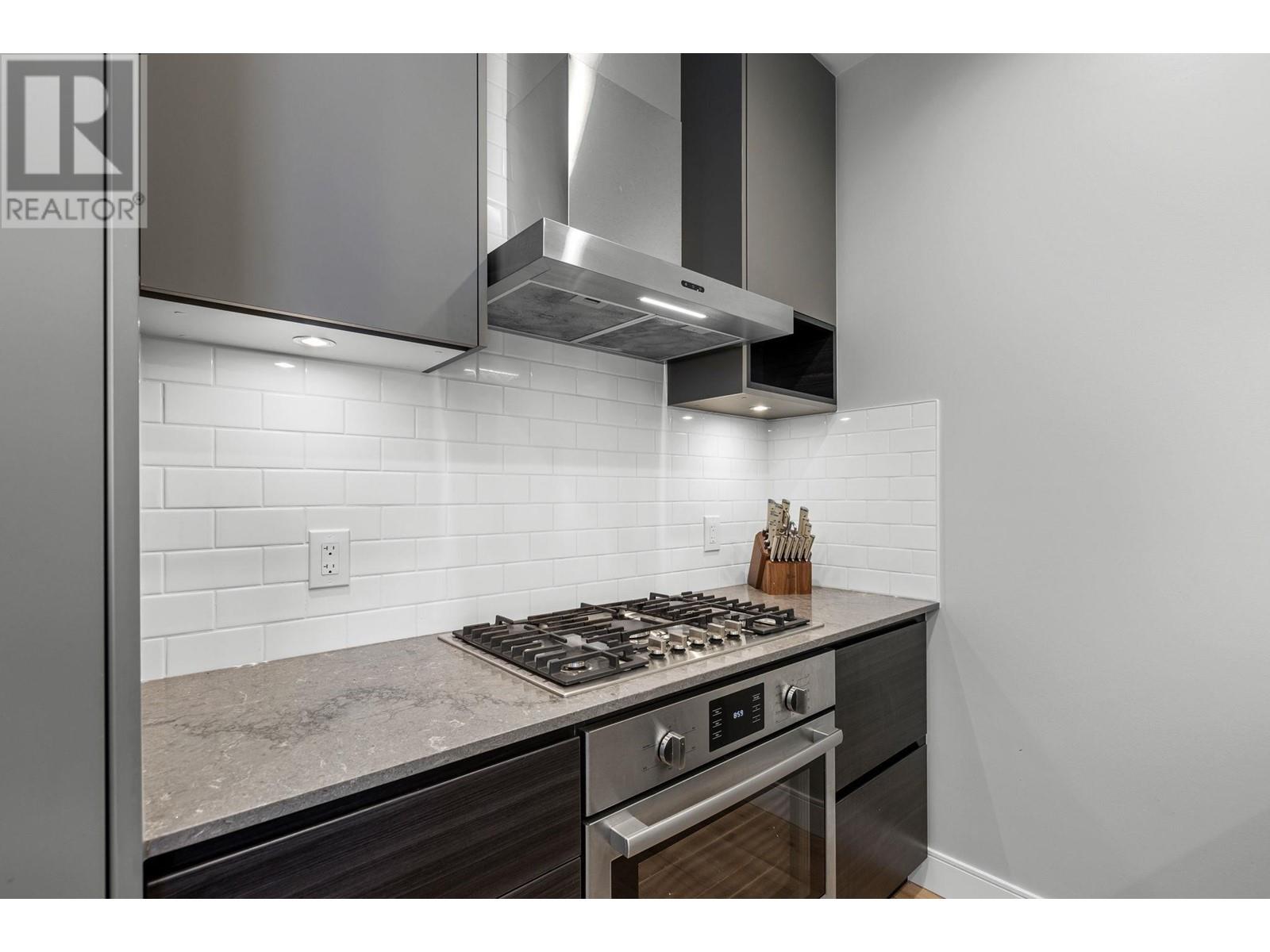 631 55 Klahanie Drive, Port Moody, British Columbia  V3H 0M9 - Photo 15 - R2983176
