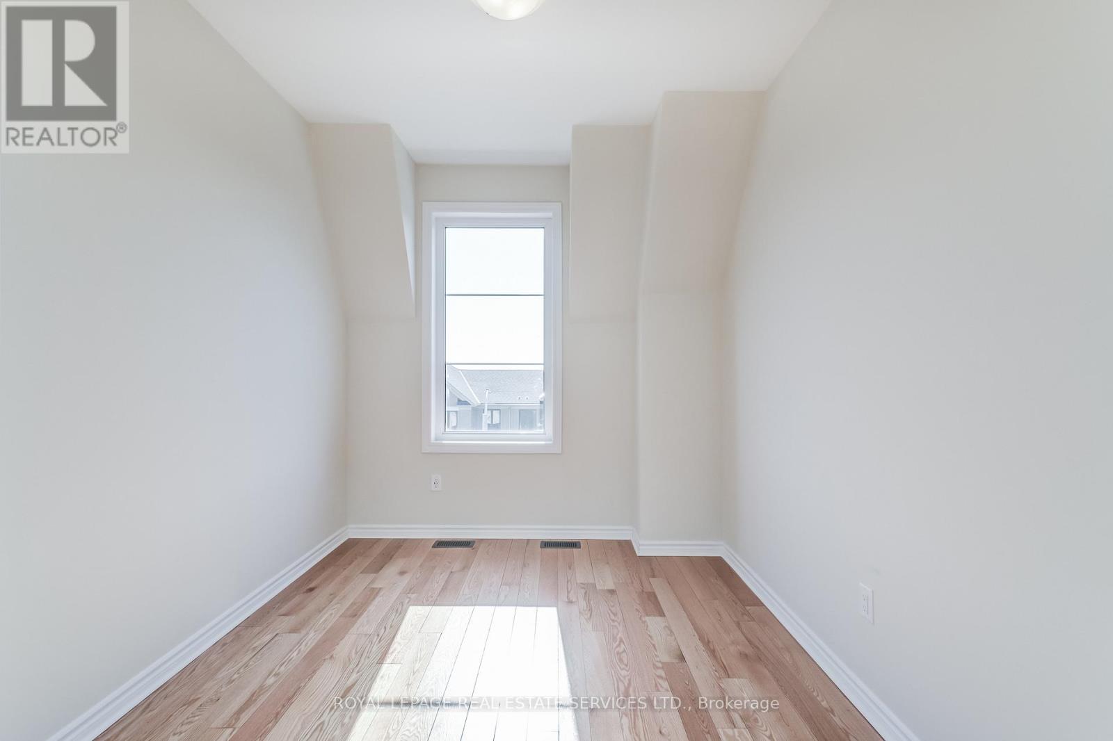 1387 Almonte Drive, Burlington, Ontario  L7P 0V6 - Photo 25 - W12029749