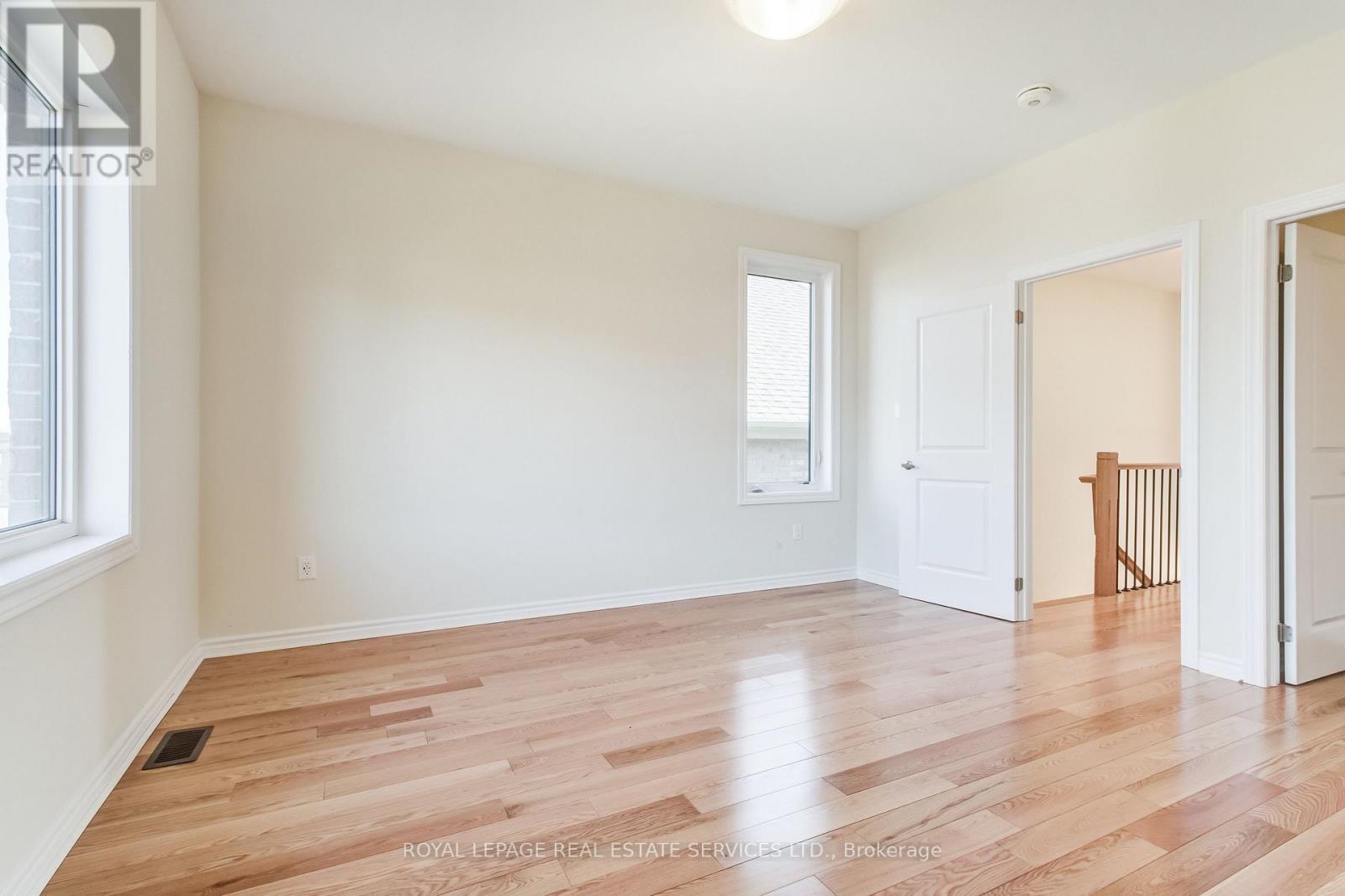 1387 Almonte Drive, Burlington, Ontario  L7P 0V6 - Photo 28 - W12029749