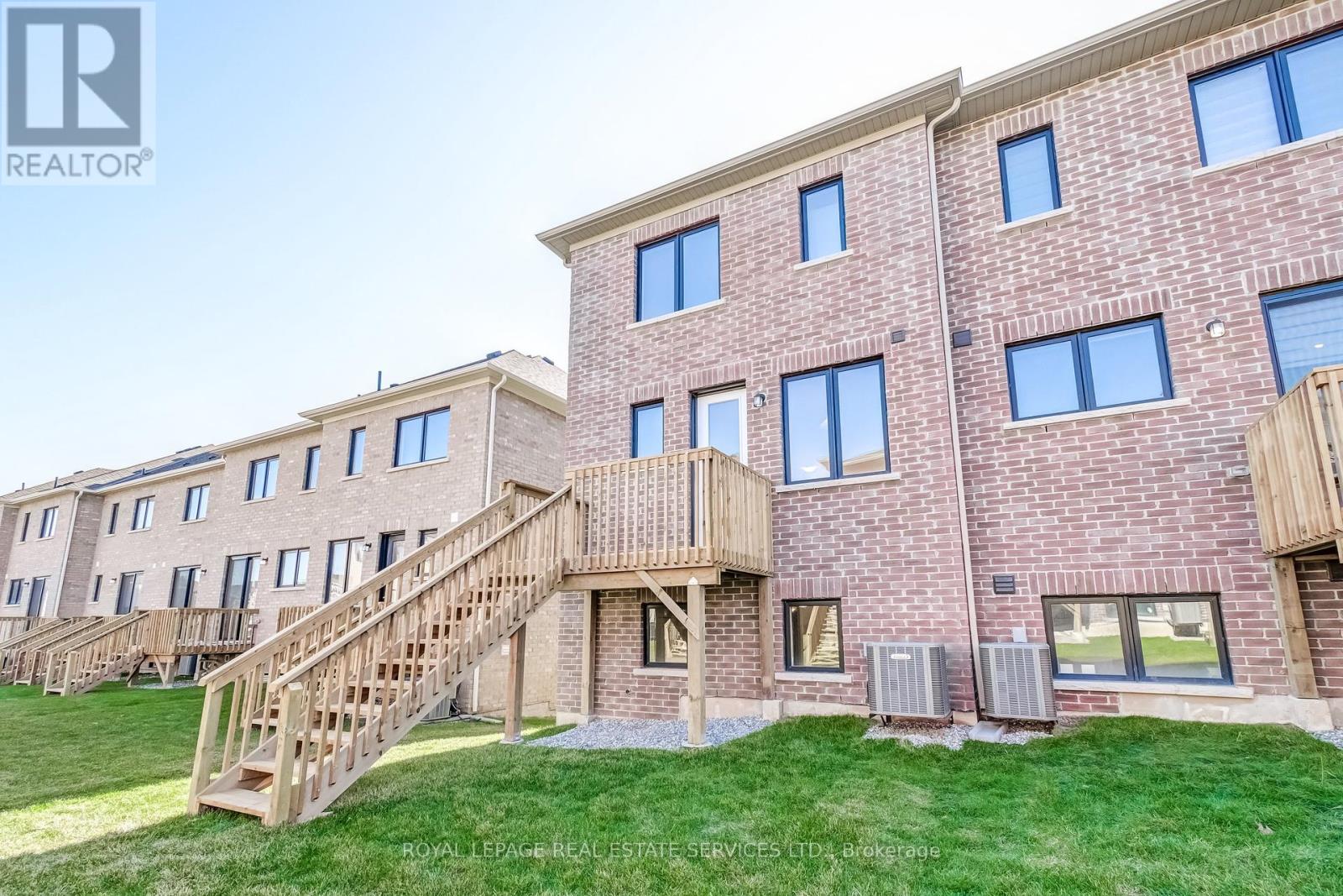 1387 Almonte Drive, Burlington, Ontario  L7P 0V6 - Photo 33 - W12029749