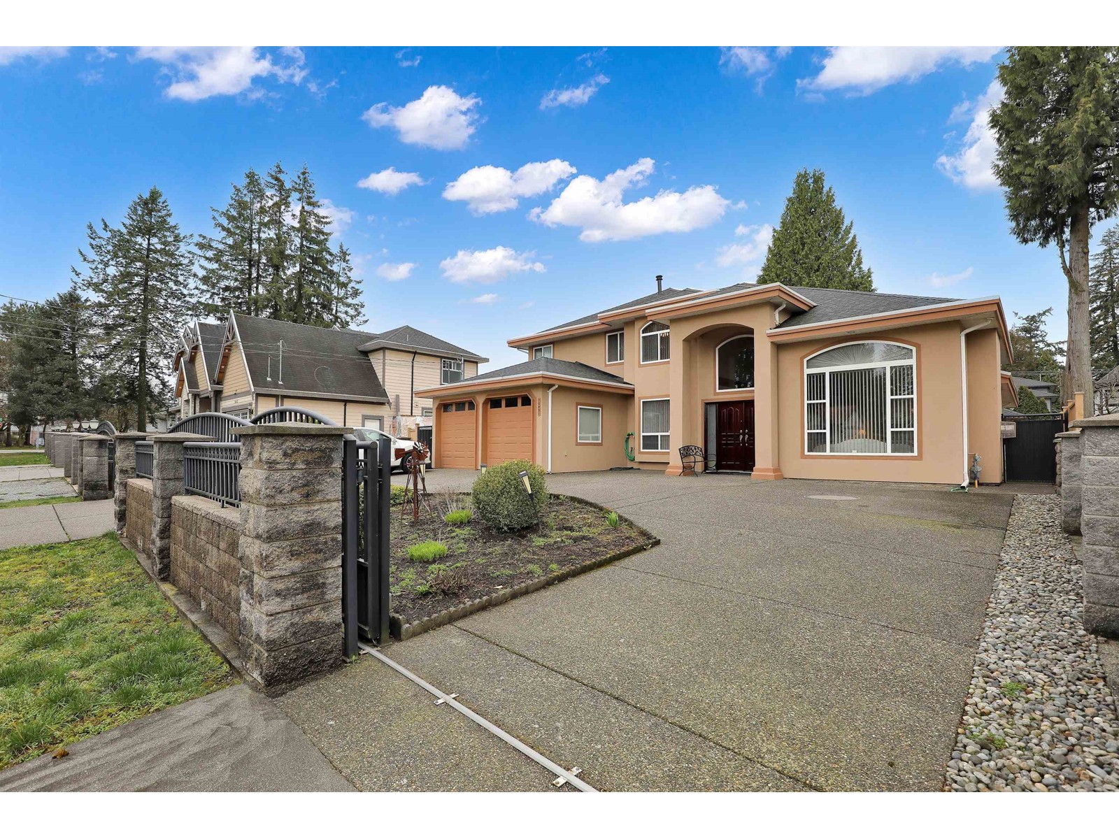 Property at 10831 144A STREET image 2
