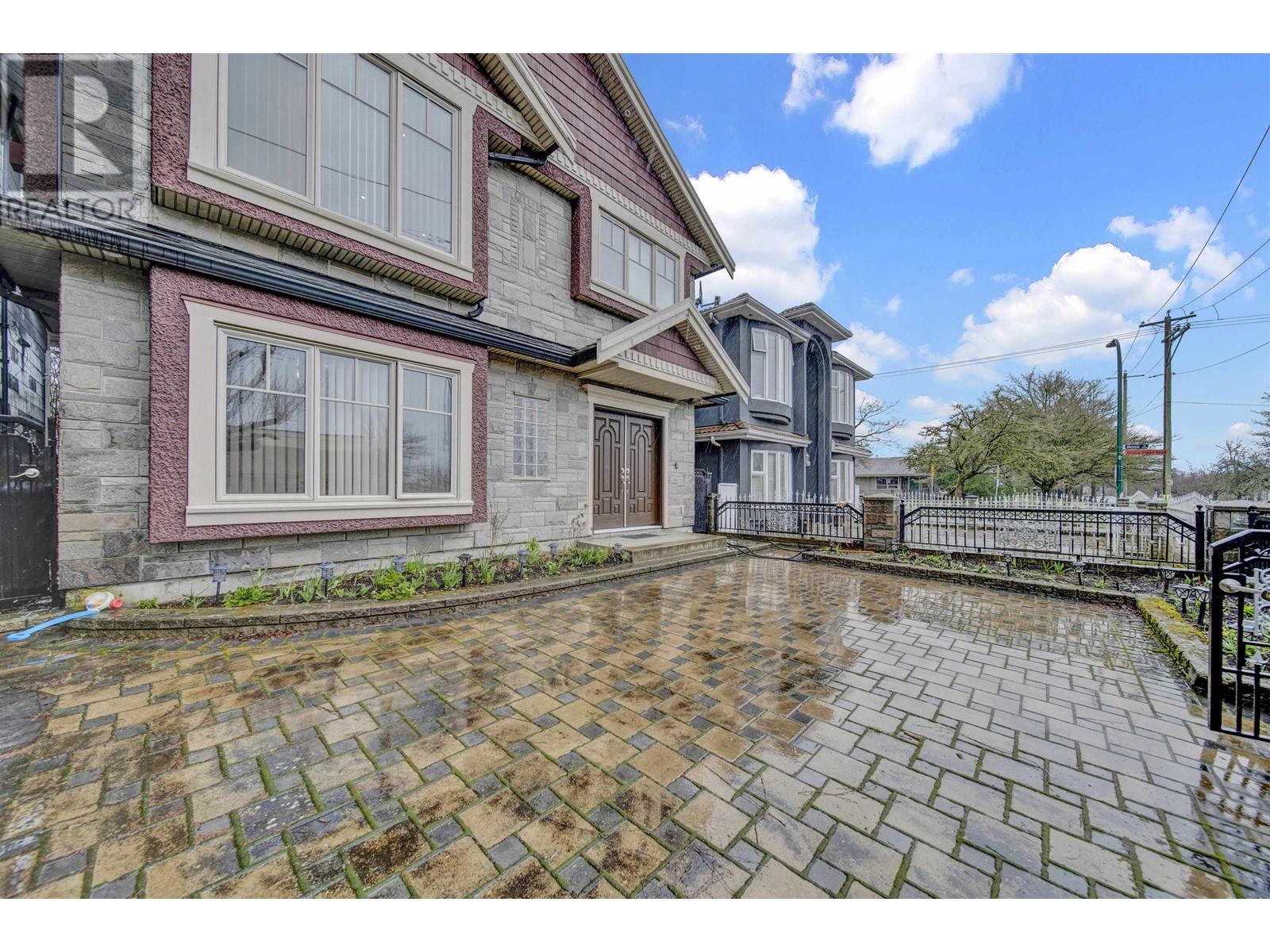Property at 1089 E 59TH AVENUE image 4