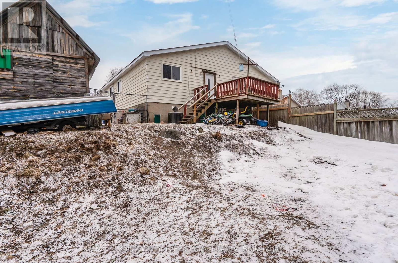 23 Beaumaur Drive, Penetanguishene, Ontario  L9M 1V7 - Photo 14 - S12048640