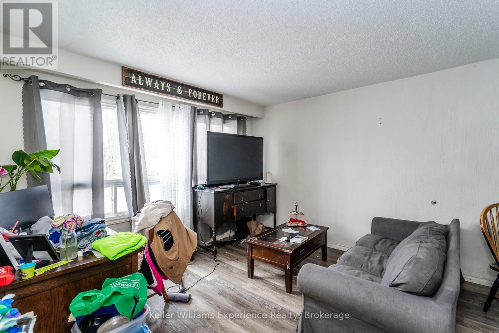 23 Beaumaur Drive, Penetanguishene, Ontario  L9M 1V7 - Photo 4 - S12048640