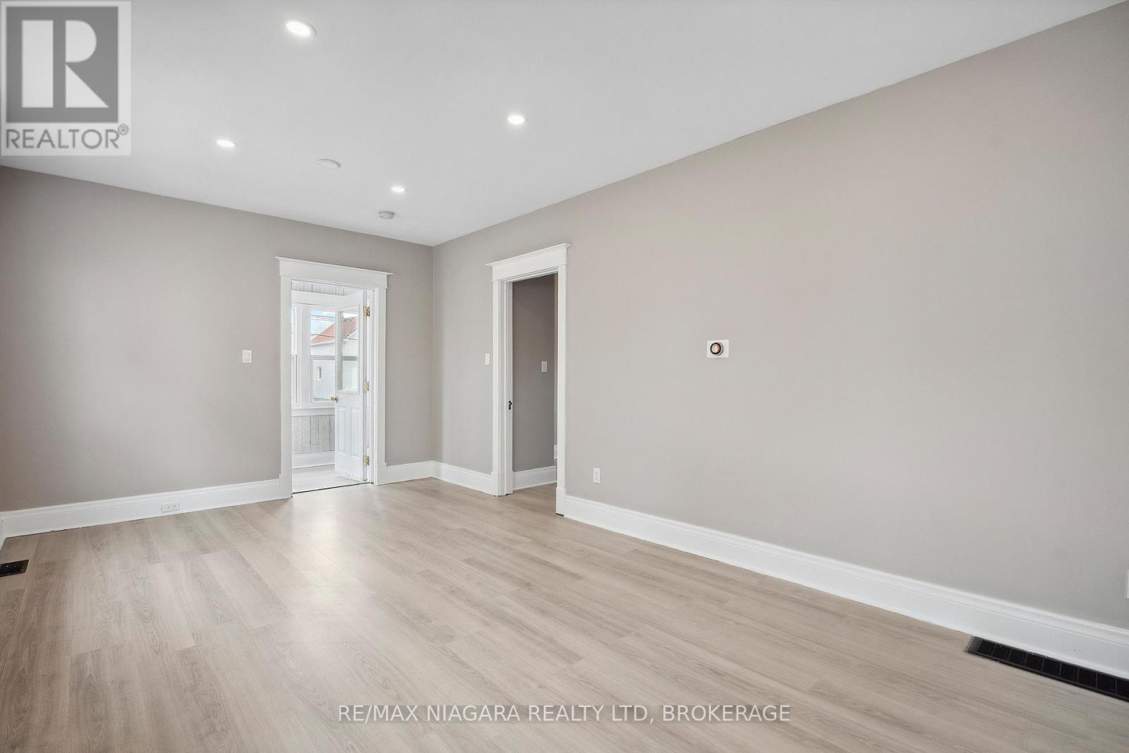 Property at 216 BURGAR STREET image 4