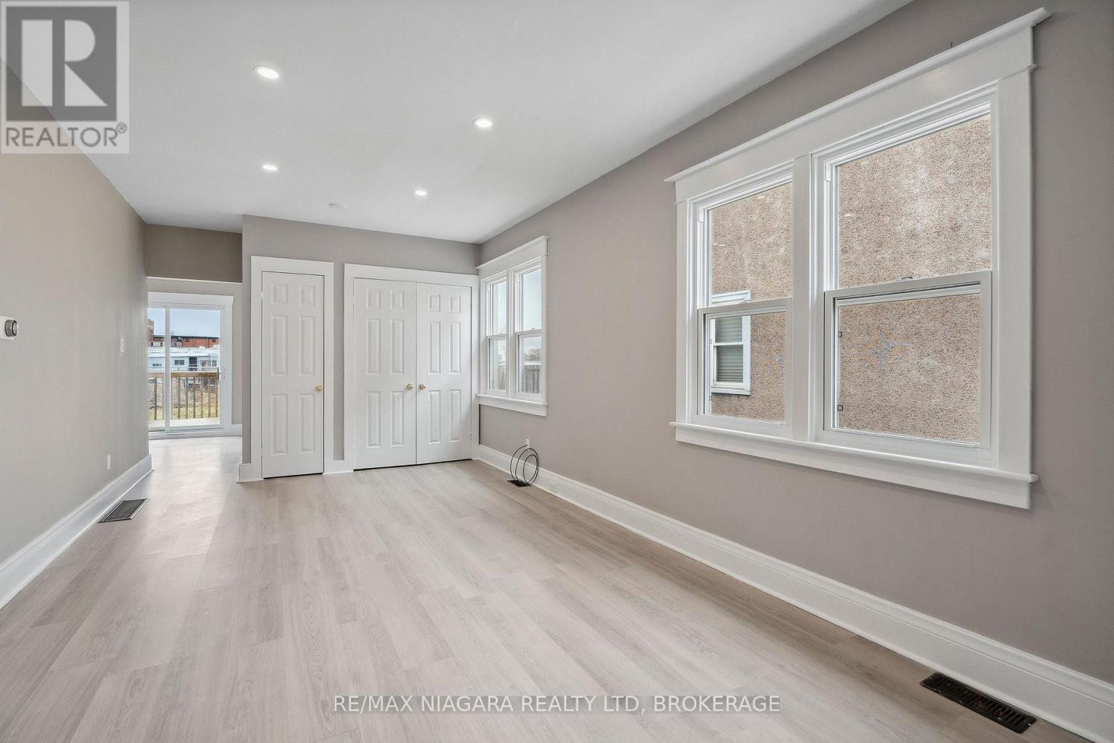 Property at 216 BURGAR STREET image 5
