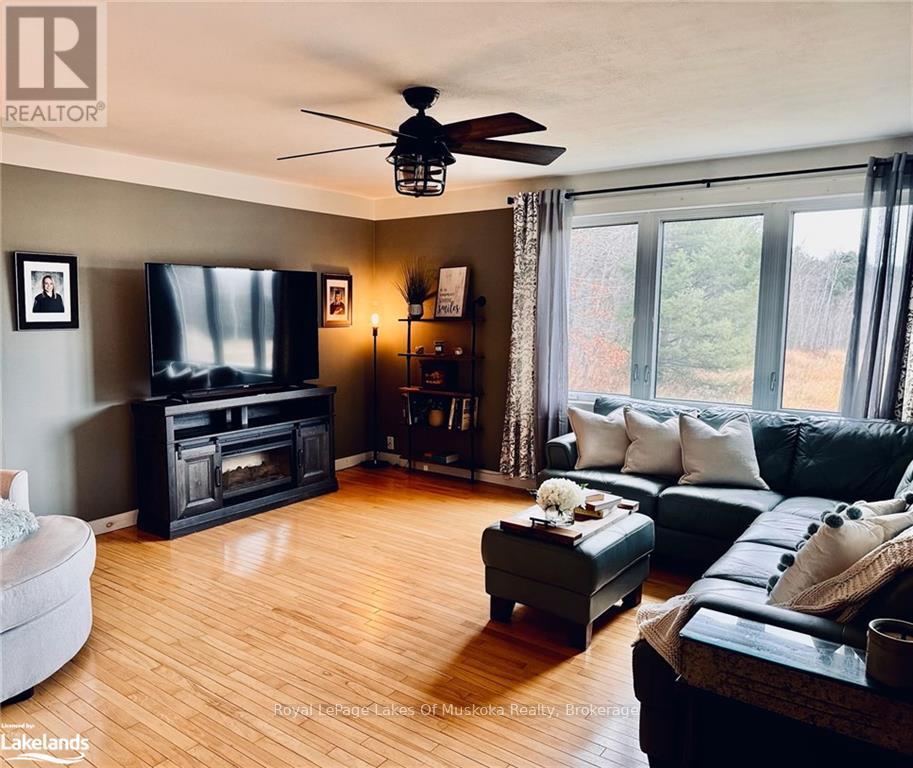 1922 Highway 141, Muskoka Lakes, Ontario  P0B 1M0 - Photo 11 - X12048599