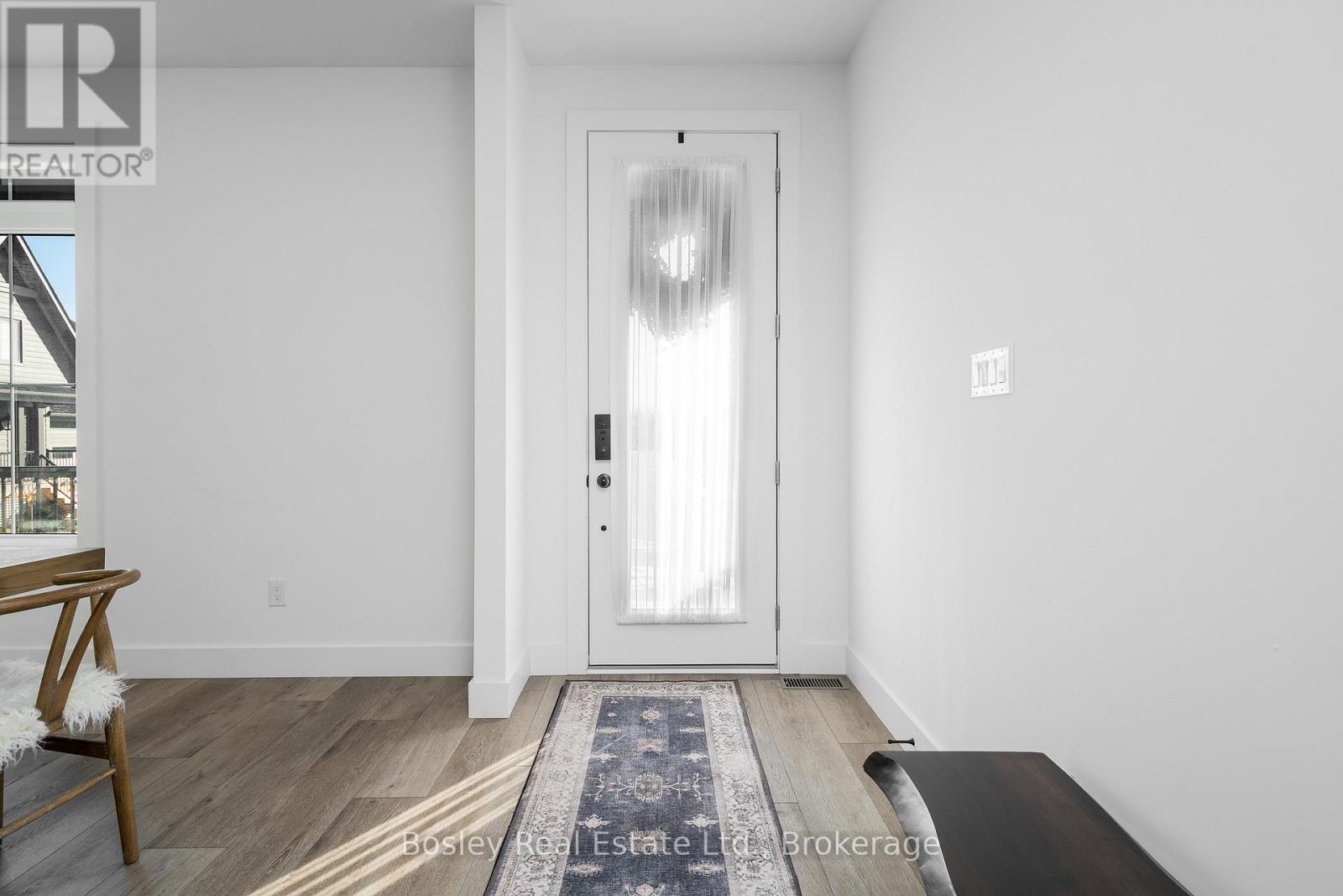 150 Black Willow Crescent, Blue Mountains, Ontario  L9Y 5L7 - Photo 3 - X12048645