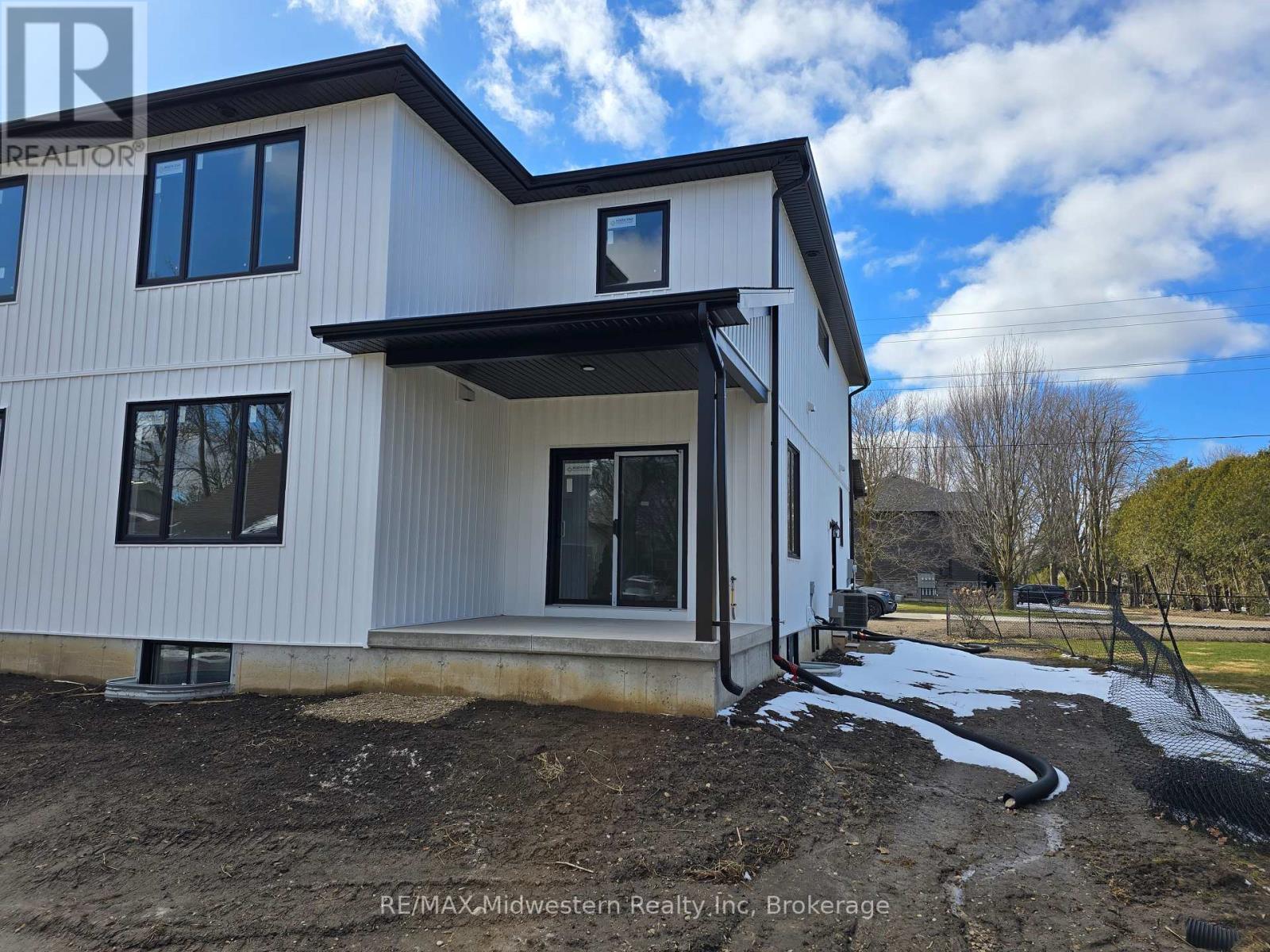 191 Queen Street, North Perth, Ontario  N0G 1B0 - Photo 13 - X12048679