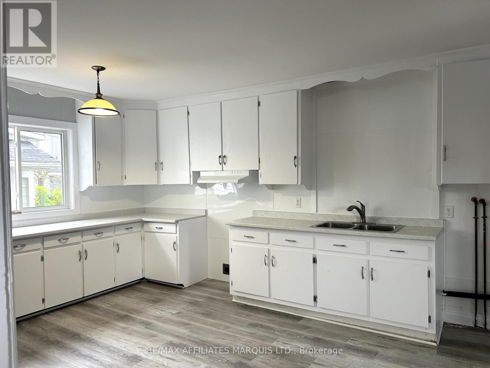 Property at 8 MILLVILLE AVENUE image 4