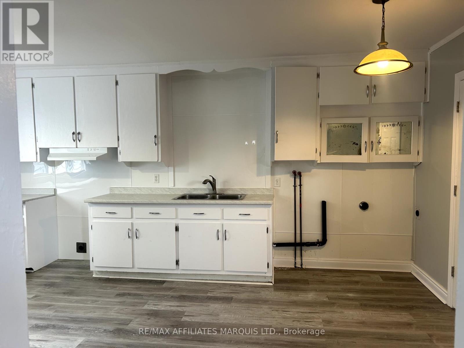 Property at 8 MILLVILLE AVENUE image 5