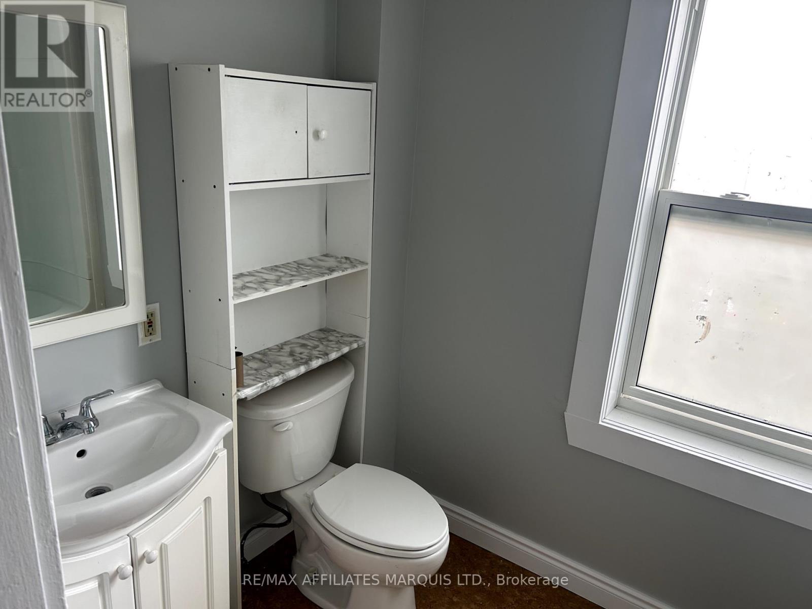 8 Millville Avenue, Cornwall, Ontario  K6H 4K4 - Photo 7 - X12048669