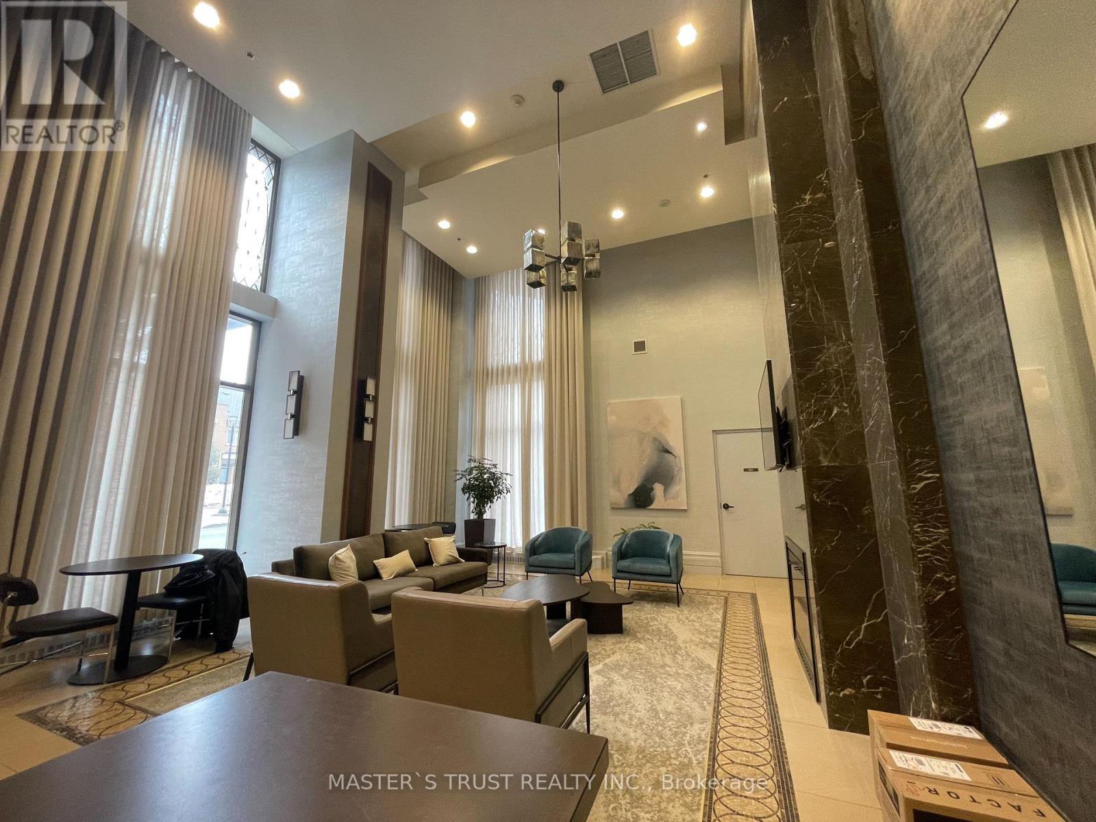 318 - 385 Prince Of Wales Drive, Mississauga, Ontario  L5B 0C6 - Photo 2 - W12048666