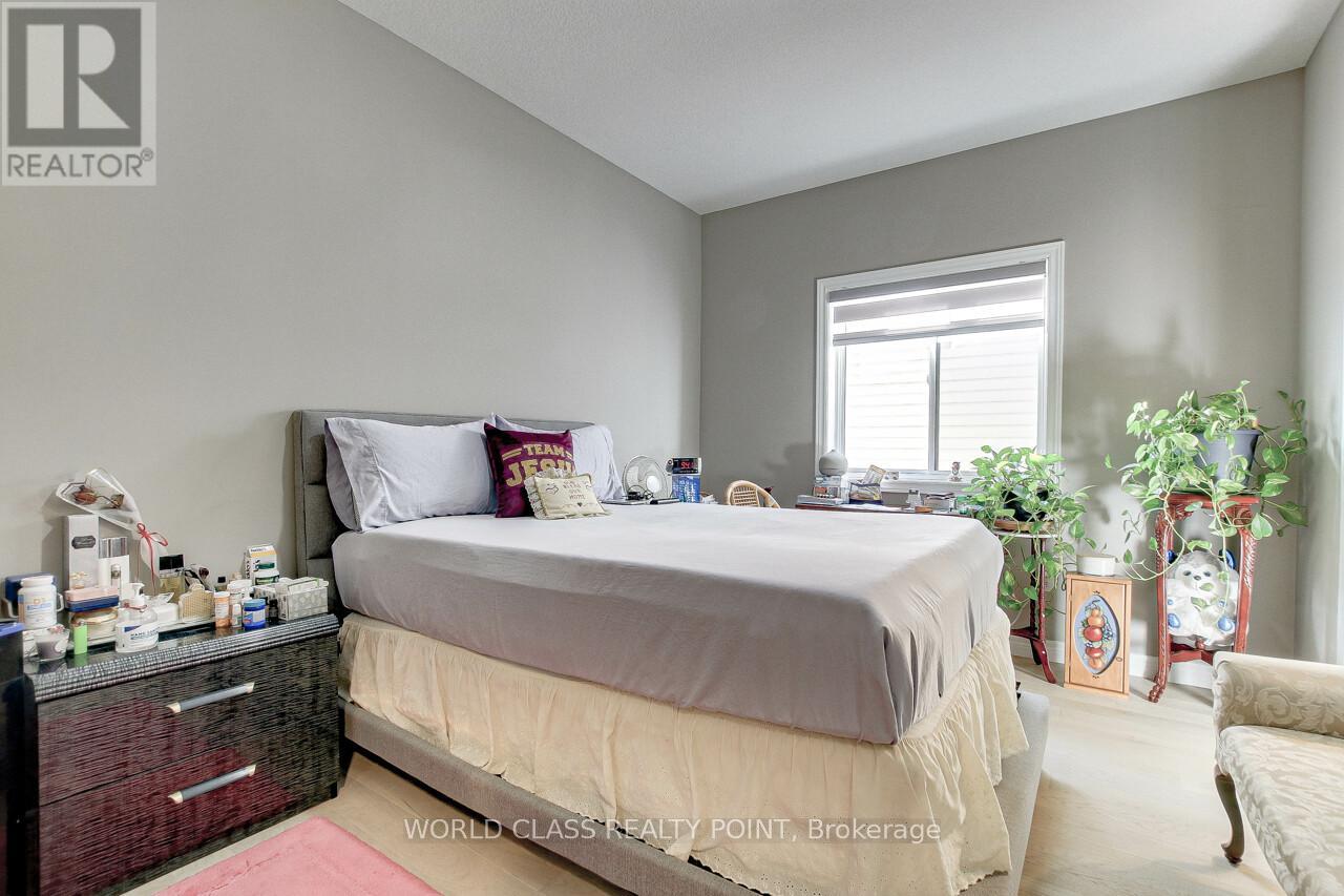 621 Florencedale Crescent W, Kitchener, Ontario  N2R 0N4 - Photo 17 - X12048642