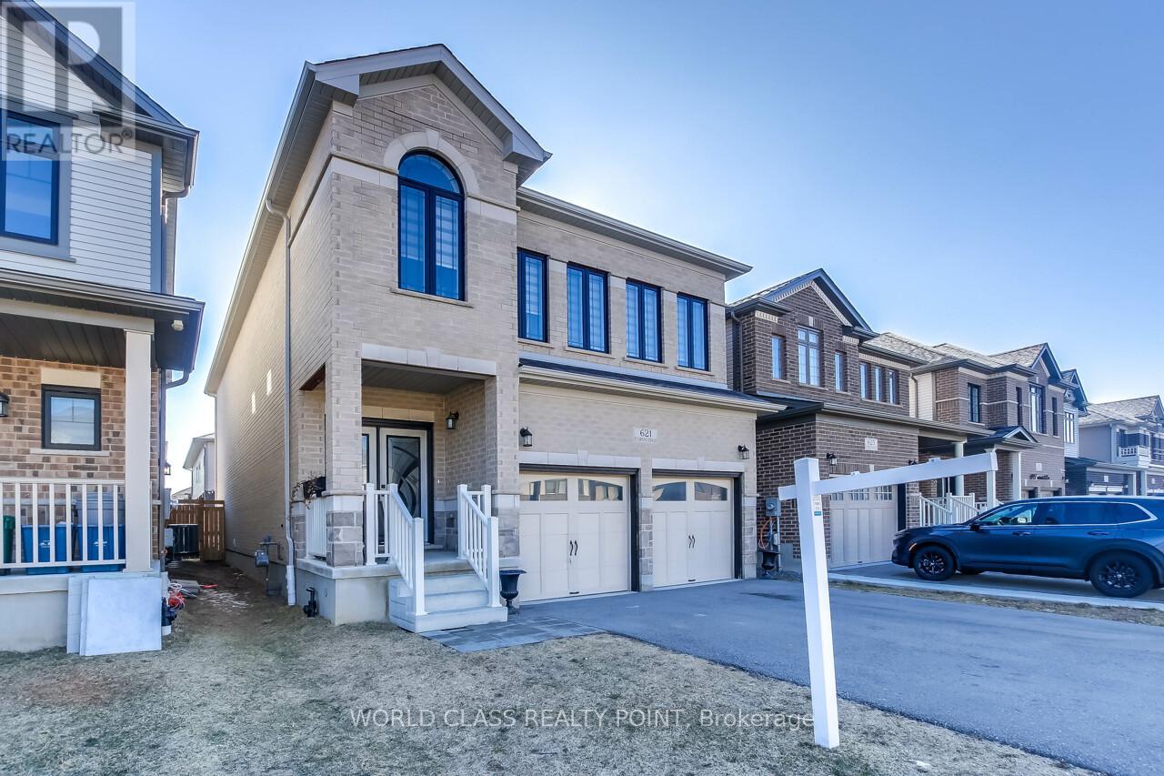 Property at 621 FLORENCEDALE CRESCENT W image 2
