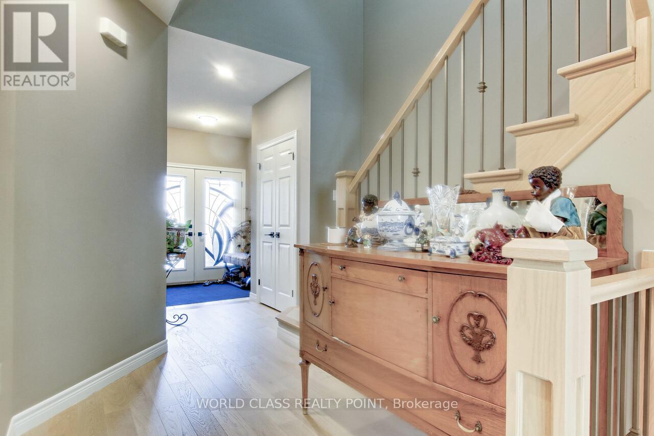 Property at 621 FLORENCEDALE CRESCENT W image 3