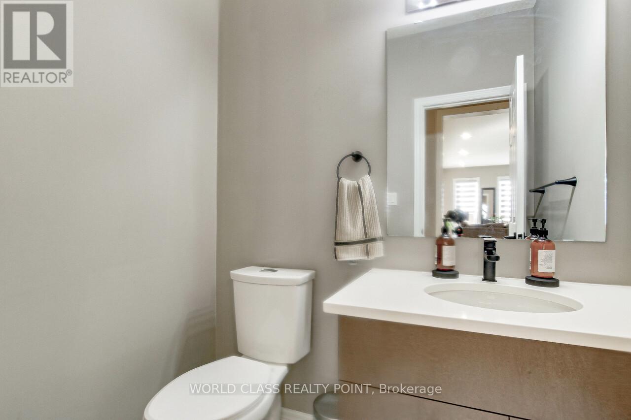 Property at 621 FLORENCEDALE CRESCENT W image 5