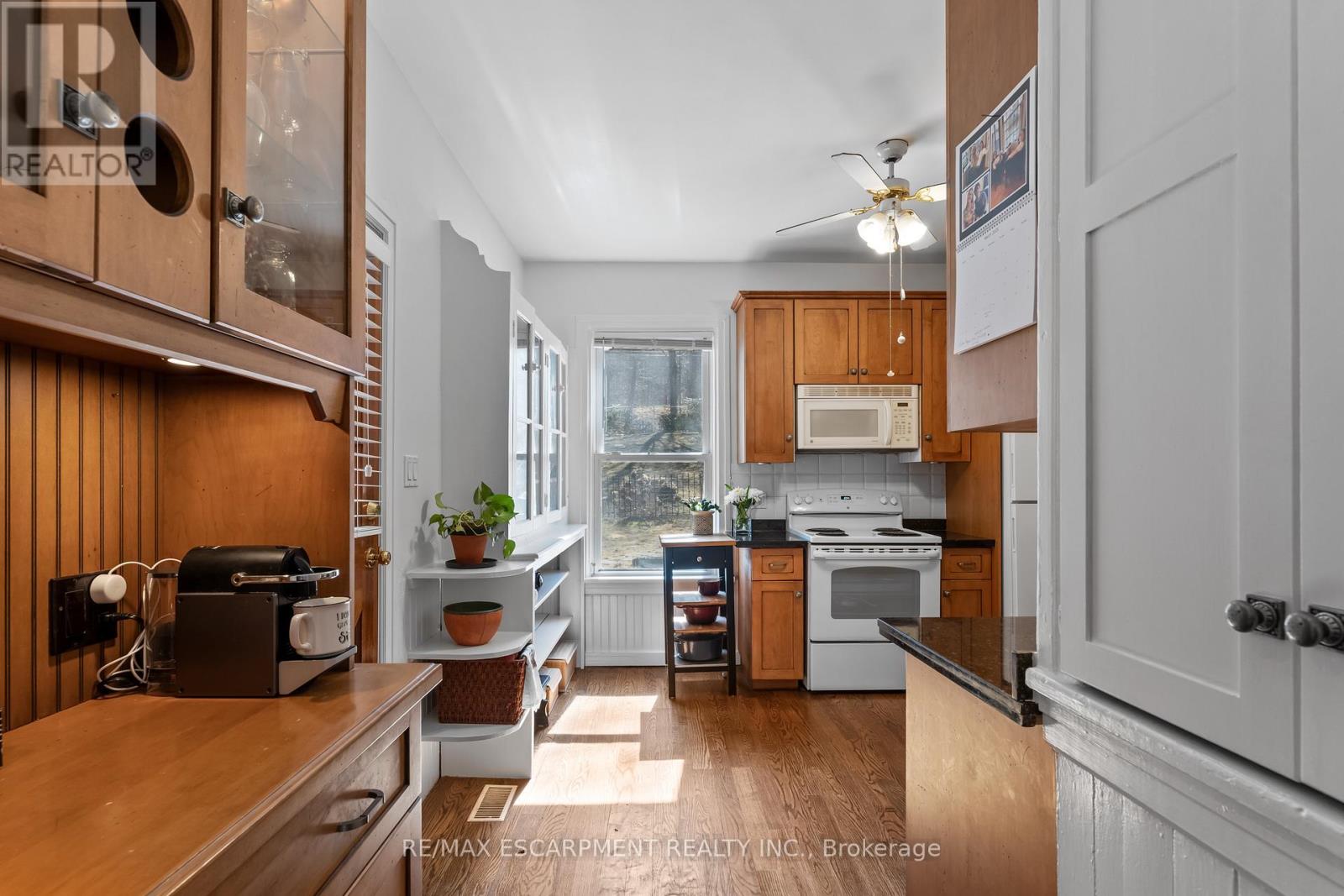 245 Hillcrest Avenue, Hamilton, Ontario  L8P 2X3 - Photo 11 - X12048660