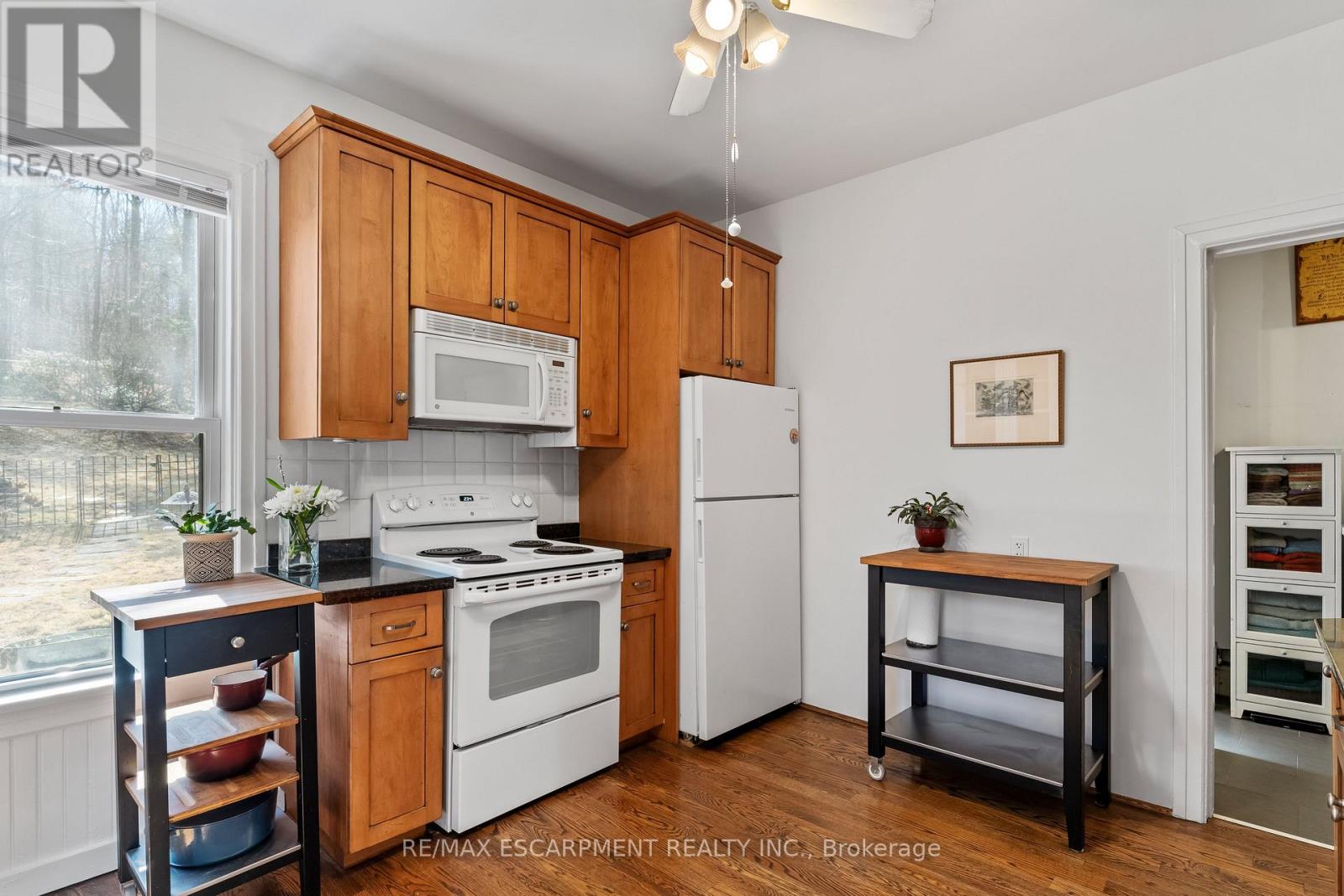 245 Hillcrest Avenue, Hamilton, Ontario  L8P 2X3 - Photo 13 - X12048660