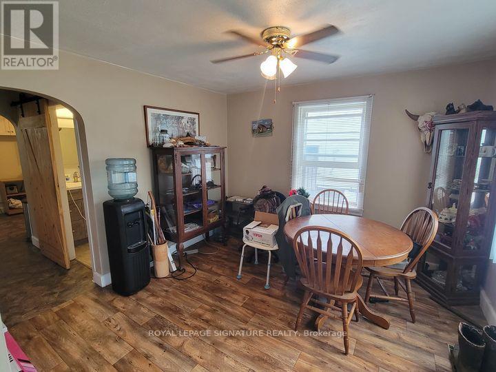 Property at 124 SIMCOE STREET image 5