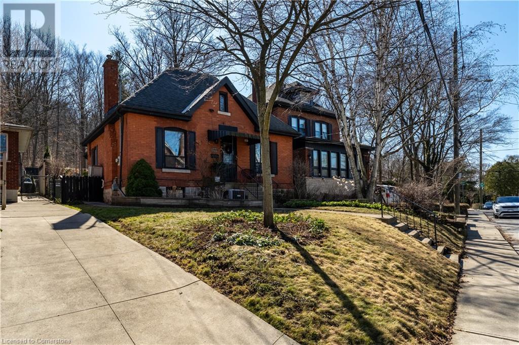 Property at 245 HILLCREST Avenue image 4