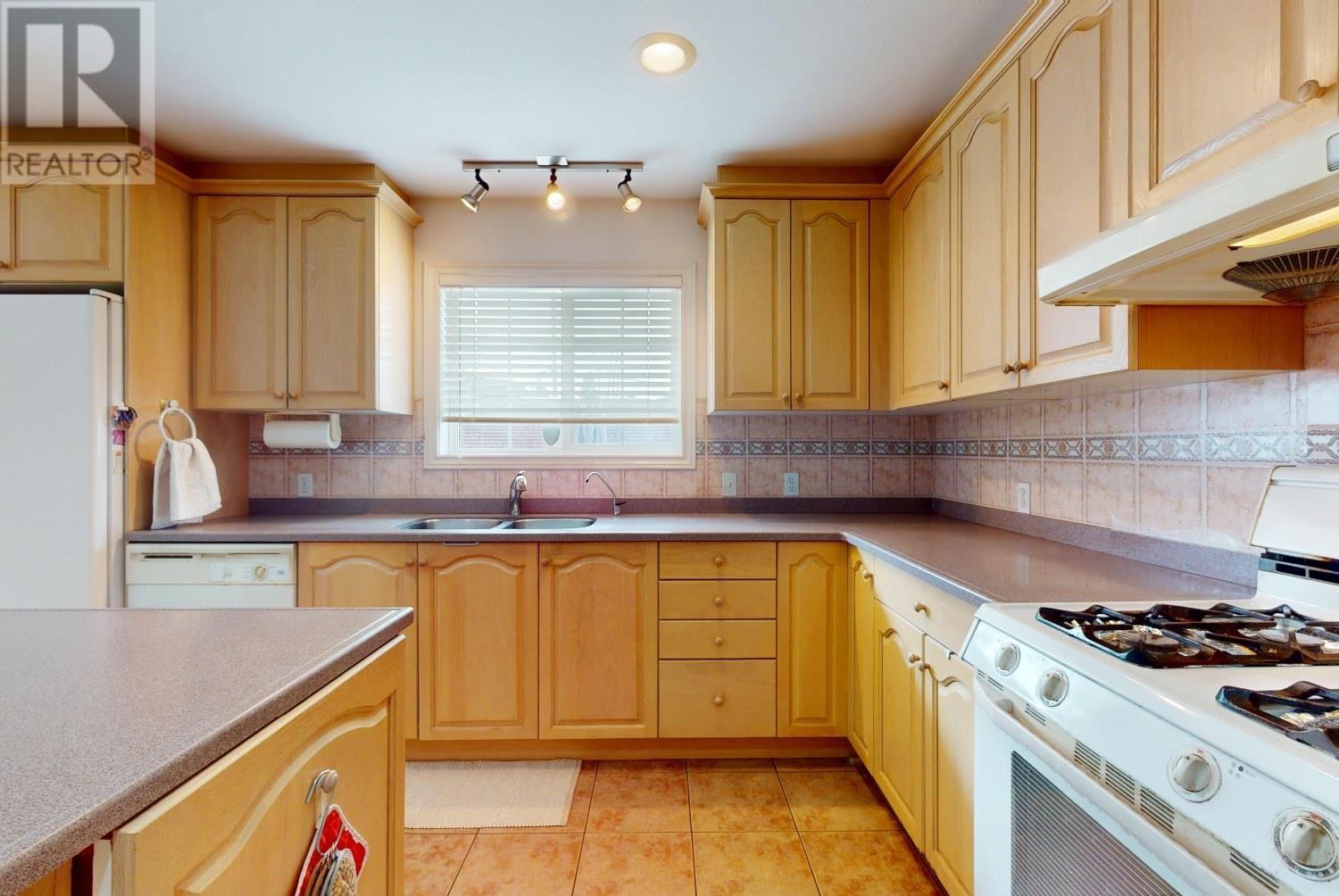 1926 W 62nd Avenue, Vancouver, British Columbia  V6P 2G6 - Photo 9 - R2982267