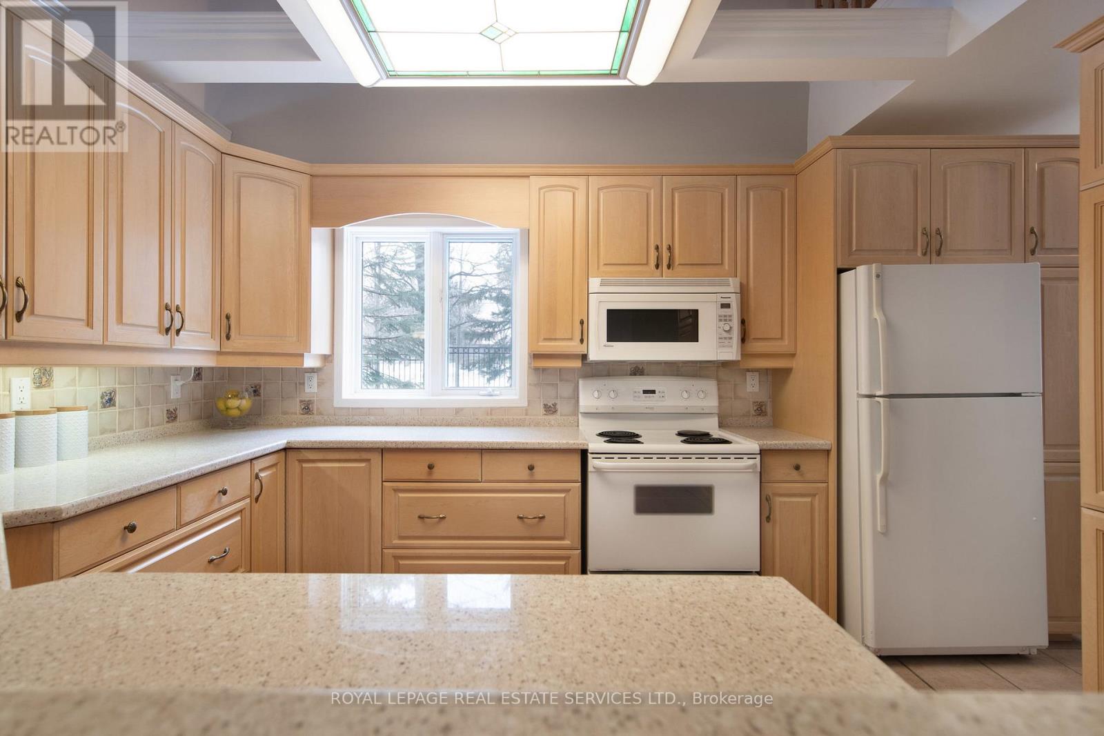 21 - 1010 Cristina Court, Mississauga, Ontario  L5J 4T7 - Photo 10 - W11994349