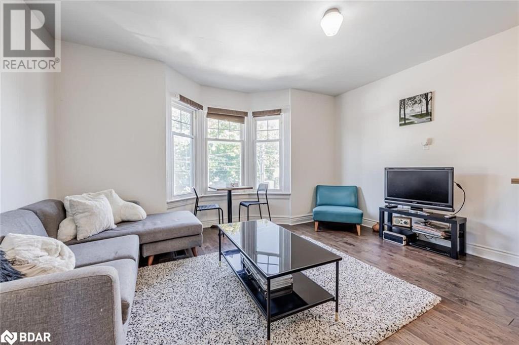 14 Coxwell Avenue, Toronto, Ontario  M4L 3A7 - Photo 3 - 40711271