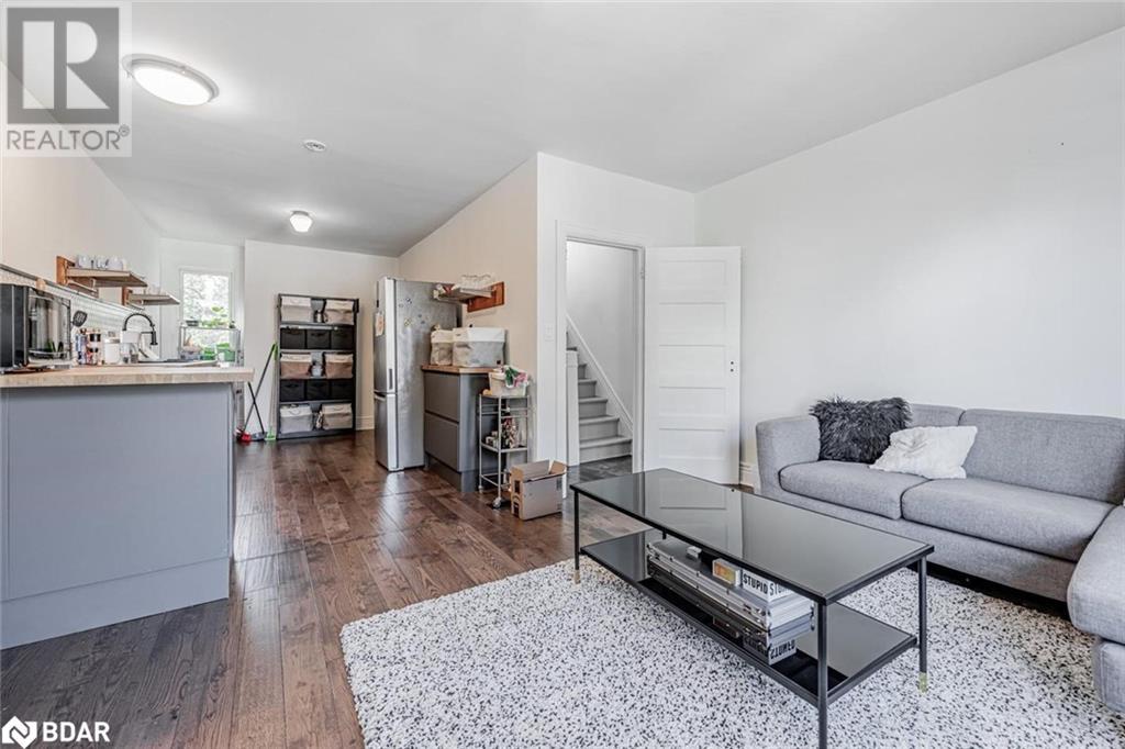 14 Coxwell Avenue, Toronto, Ontario  M4L 3A7 - Photo 4 - 40711271