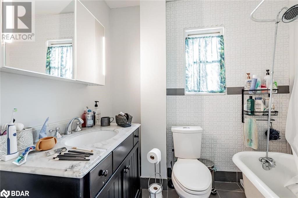14 Coxwell Avenue, Toronto, Ontario  M4L 3A7 - Photo 10 - 40711271