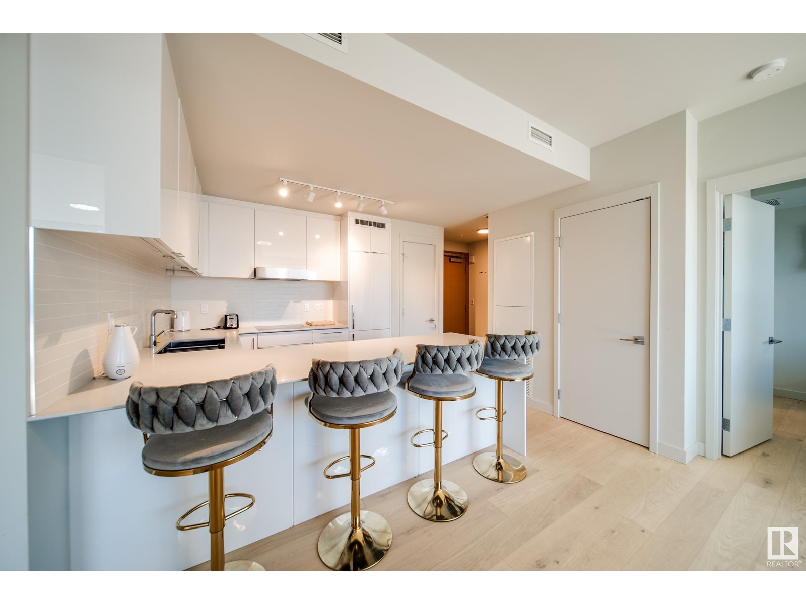 #3505 10360 102 ST NW, Edmonton, Alberta
