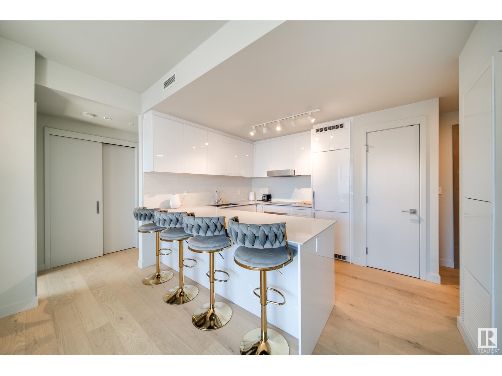 #3505 10360 102 St Nw, Edmonton, Alberta  T5J 4Y8 - Photo 2 - E4428082