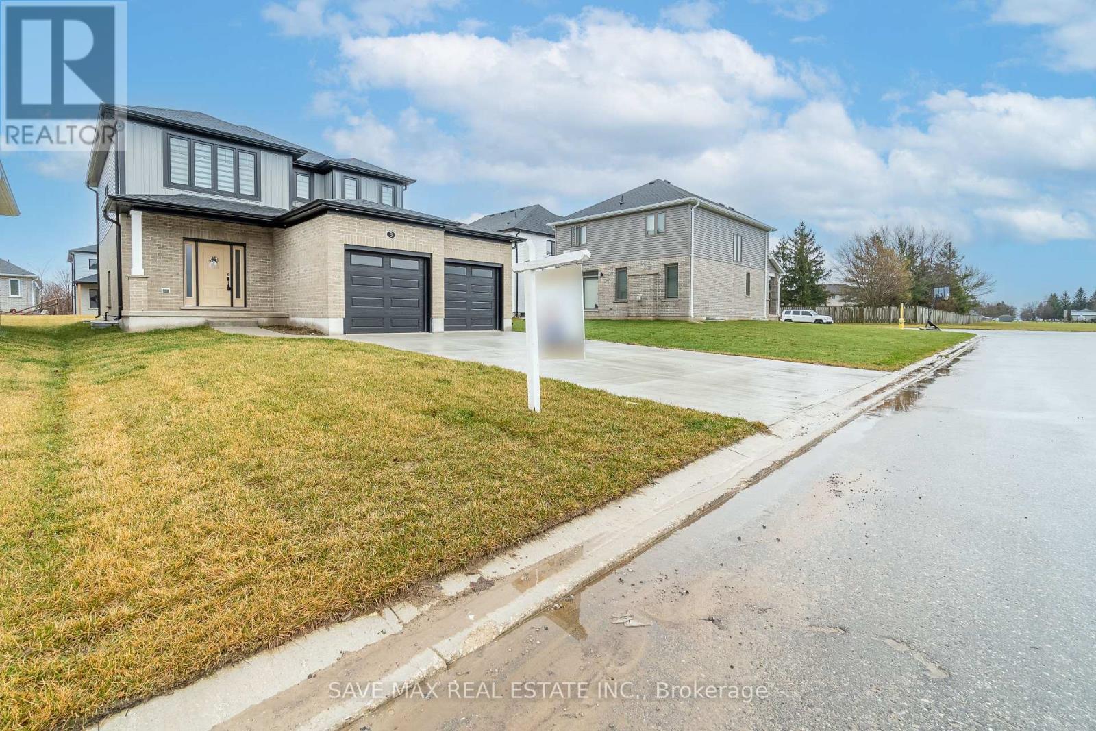 Property at 6 TRIEBNER STREET image 2