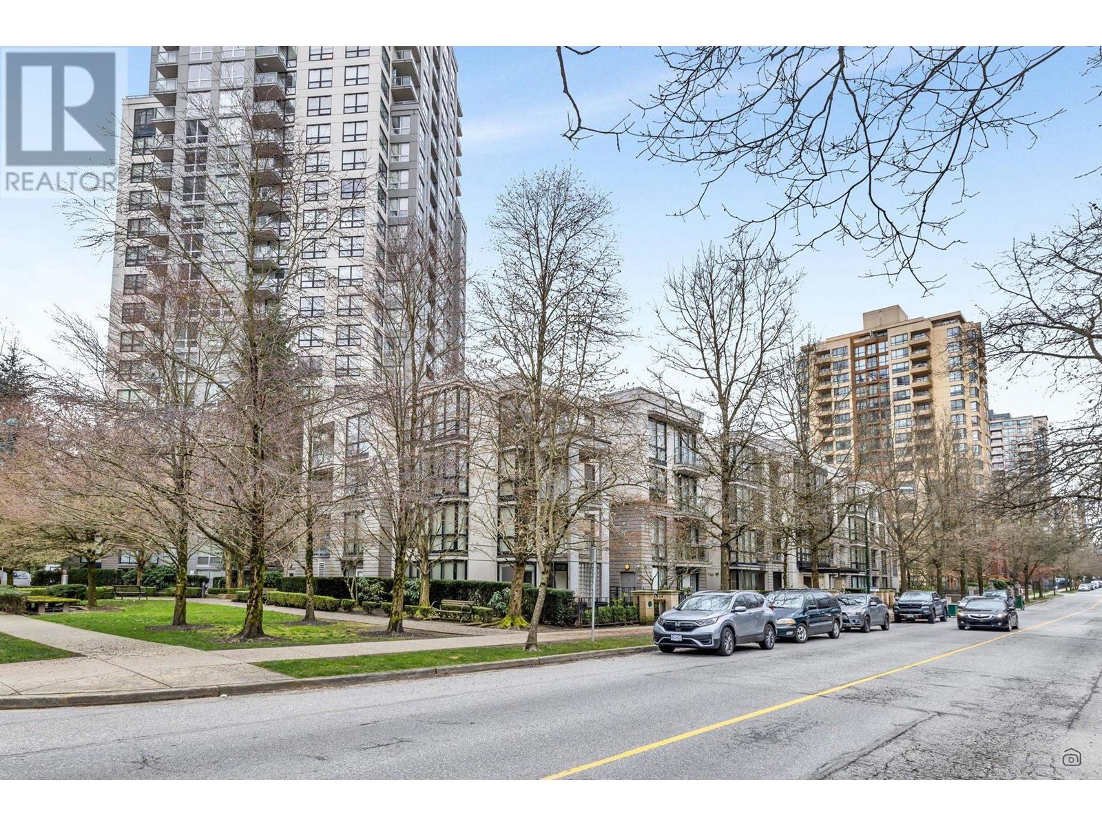 411 3638 Vanness Avenue, Vancouver, British Columbia  V5R 6H6 - Photo 2 - R2981292