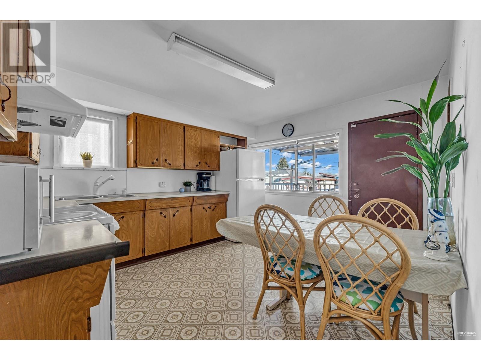 4772 Inverness Street, Vancouver, British Columbia  V5V 4X6 - Photo 9 - R2967371