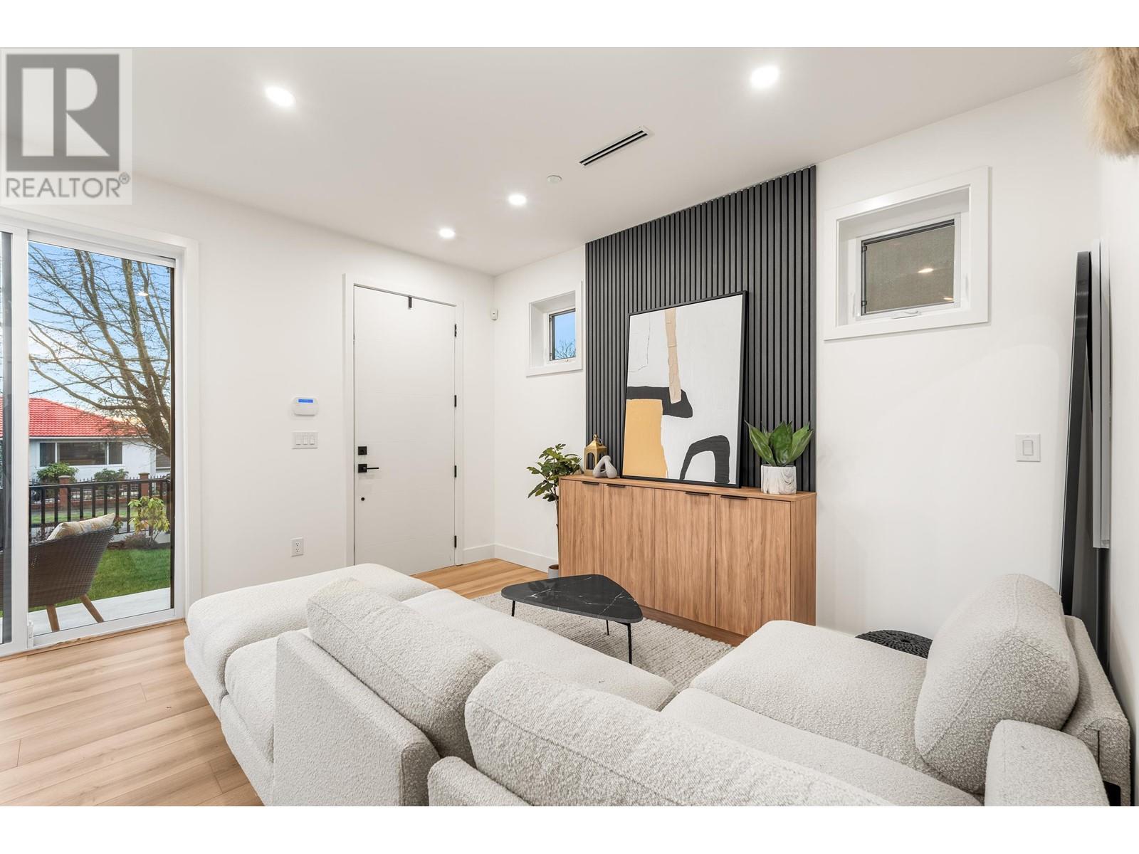1 65 E 58th Avenue, Vancouver, British Columbia  V5X 1V7 - Photo 4 - R2983234
