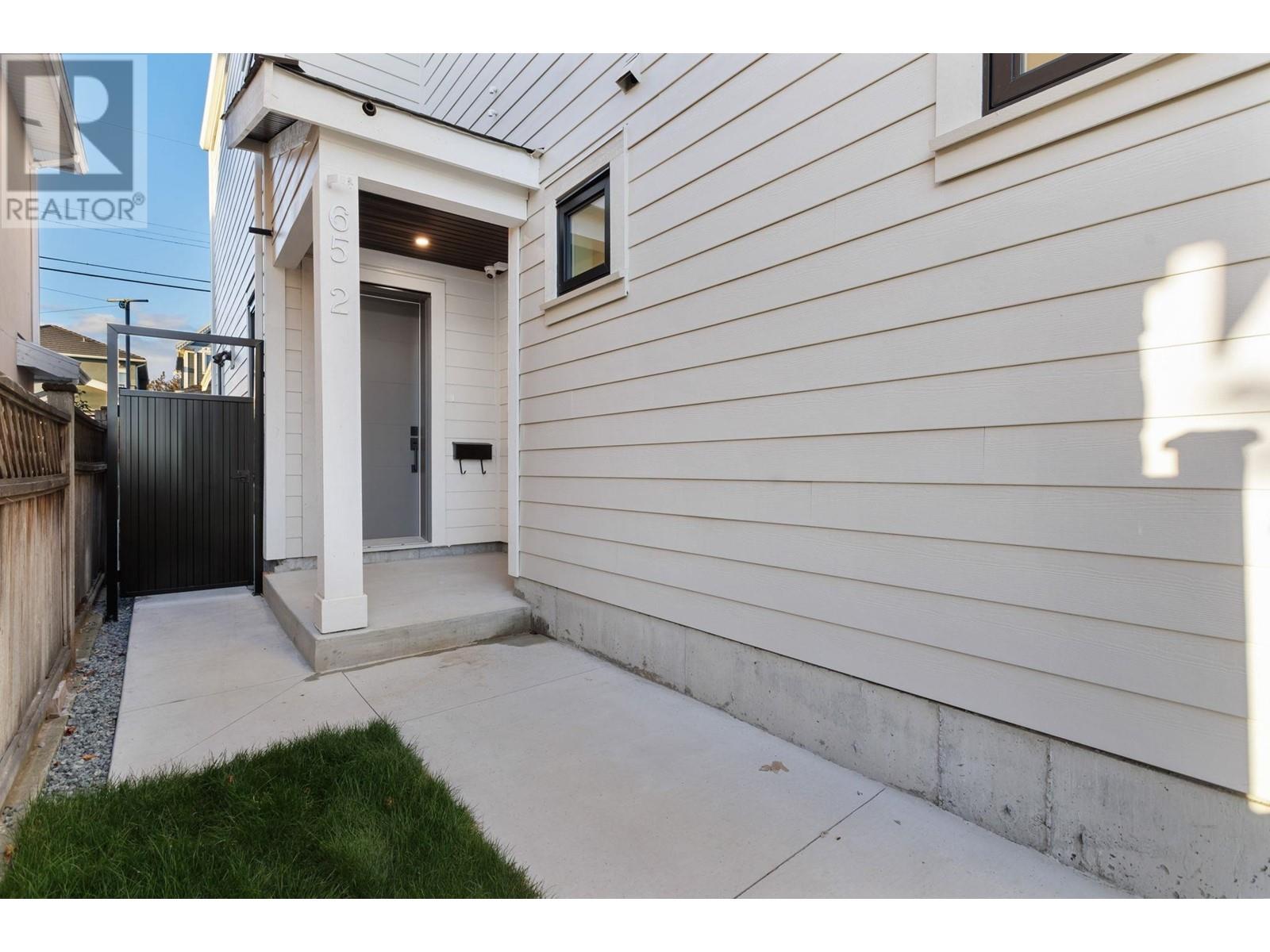 2 65 E 58 Avenue, Vancouver, British Columbia  V5X 1V7 - Photo 4 - R2983250