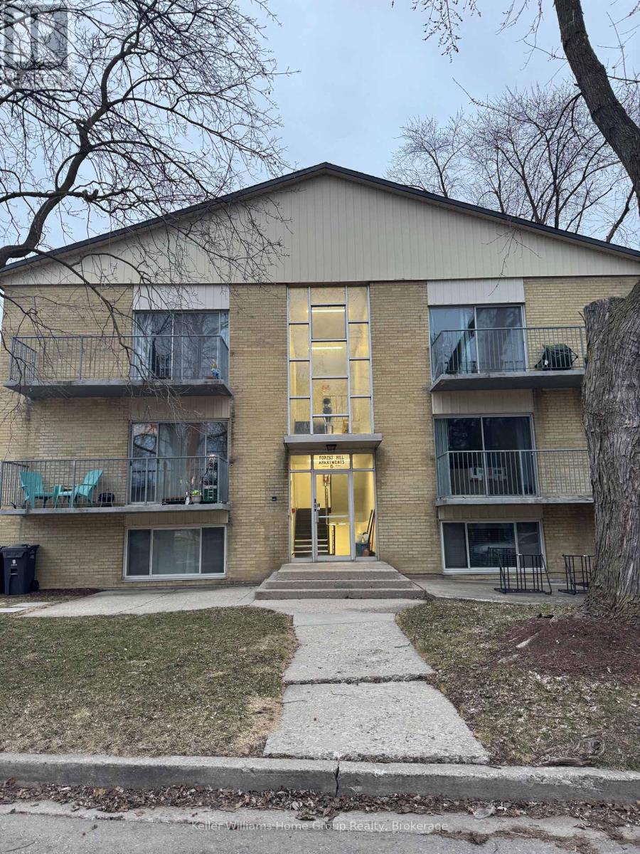 4 - 6 FOREST HILL DRIVE, Guelph, Ontario