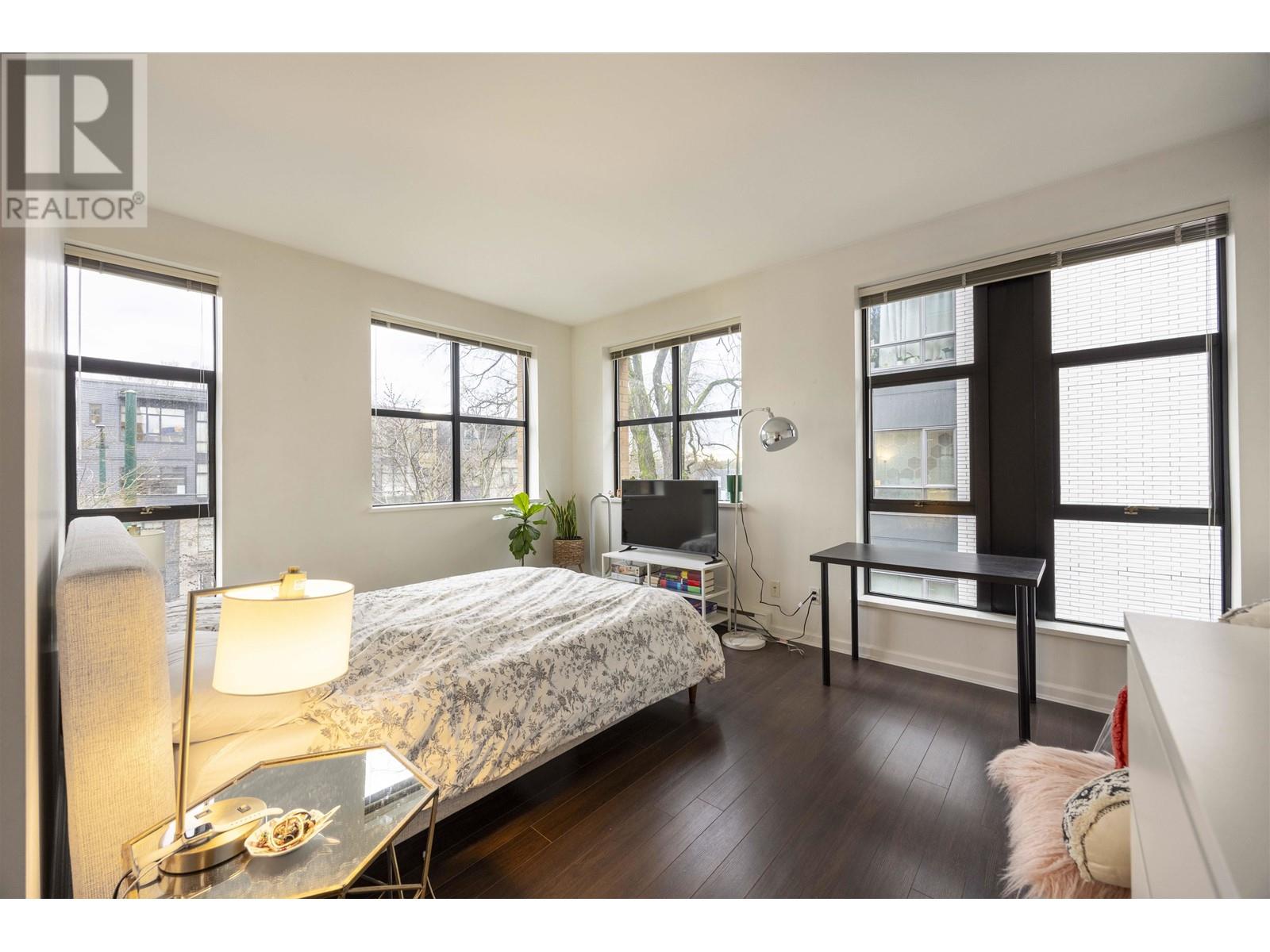 302 2065 W 12th Avenue, Vancouver, British Columbia  V6J 5L9 - Photo 8 - R2983183