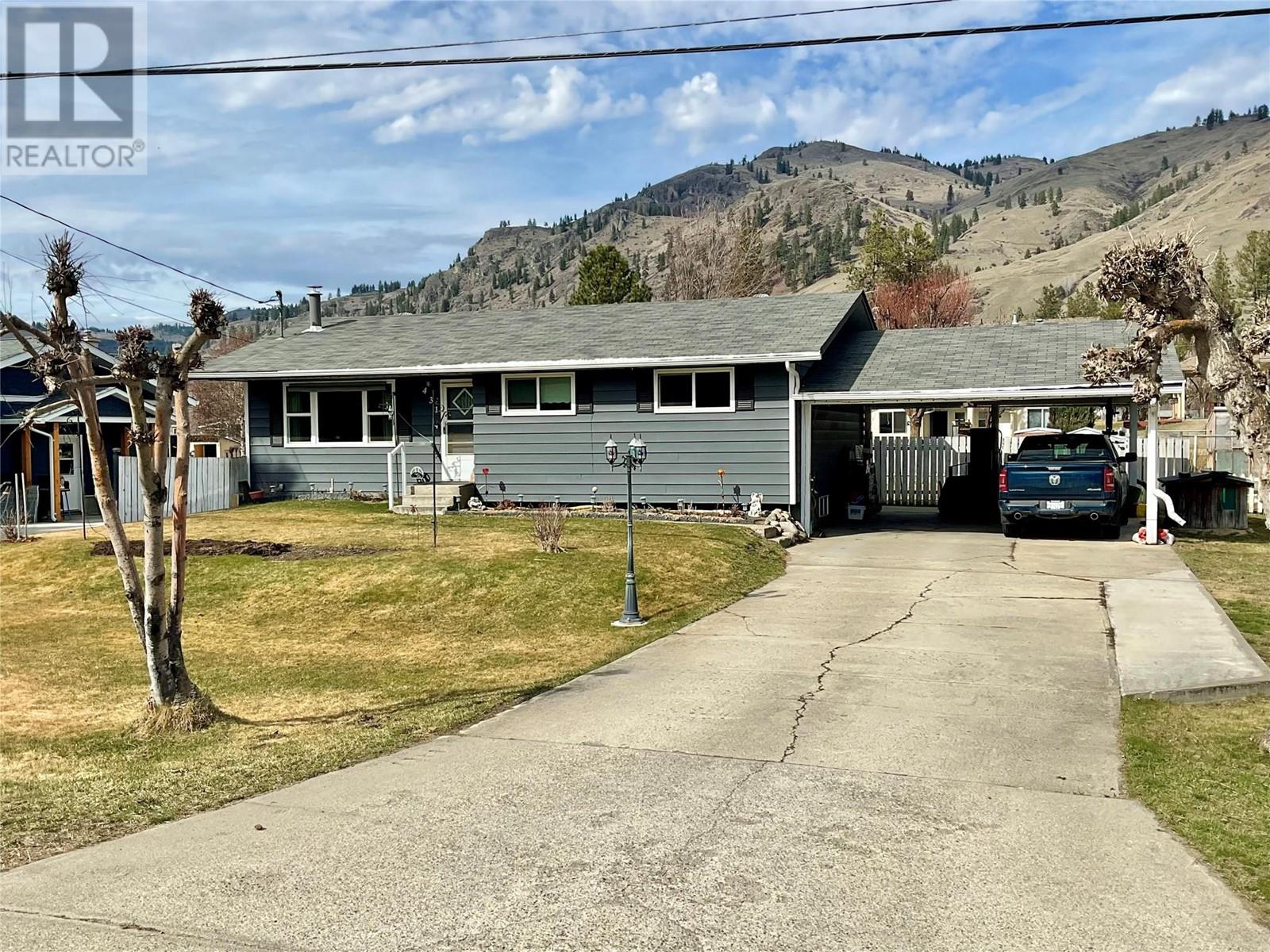 431 Hartland Avenue, Midway, British Columbia  V0H 1M0 - Photo 1 - 10341006