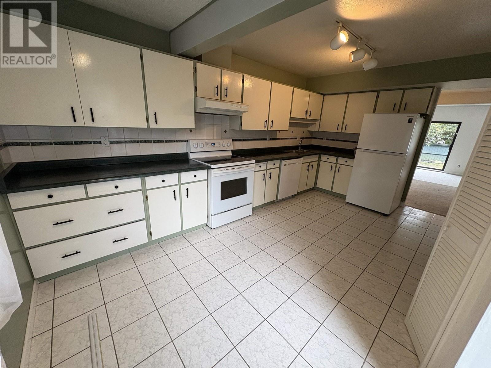 25 1170 Lansdowne Drive, Coquitlam, British Columbia  V3B 5V8 - Photo 3 - R2982151