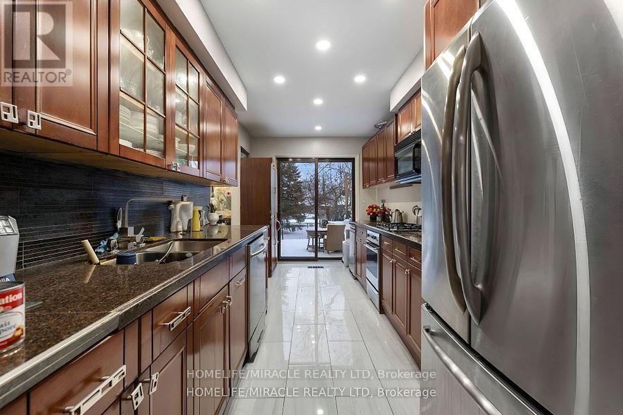 Property at 66 TEDDINGTON CRESCENT image 5