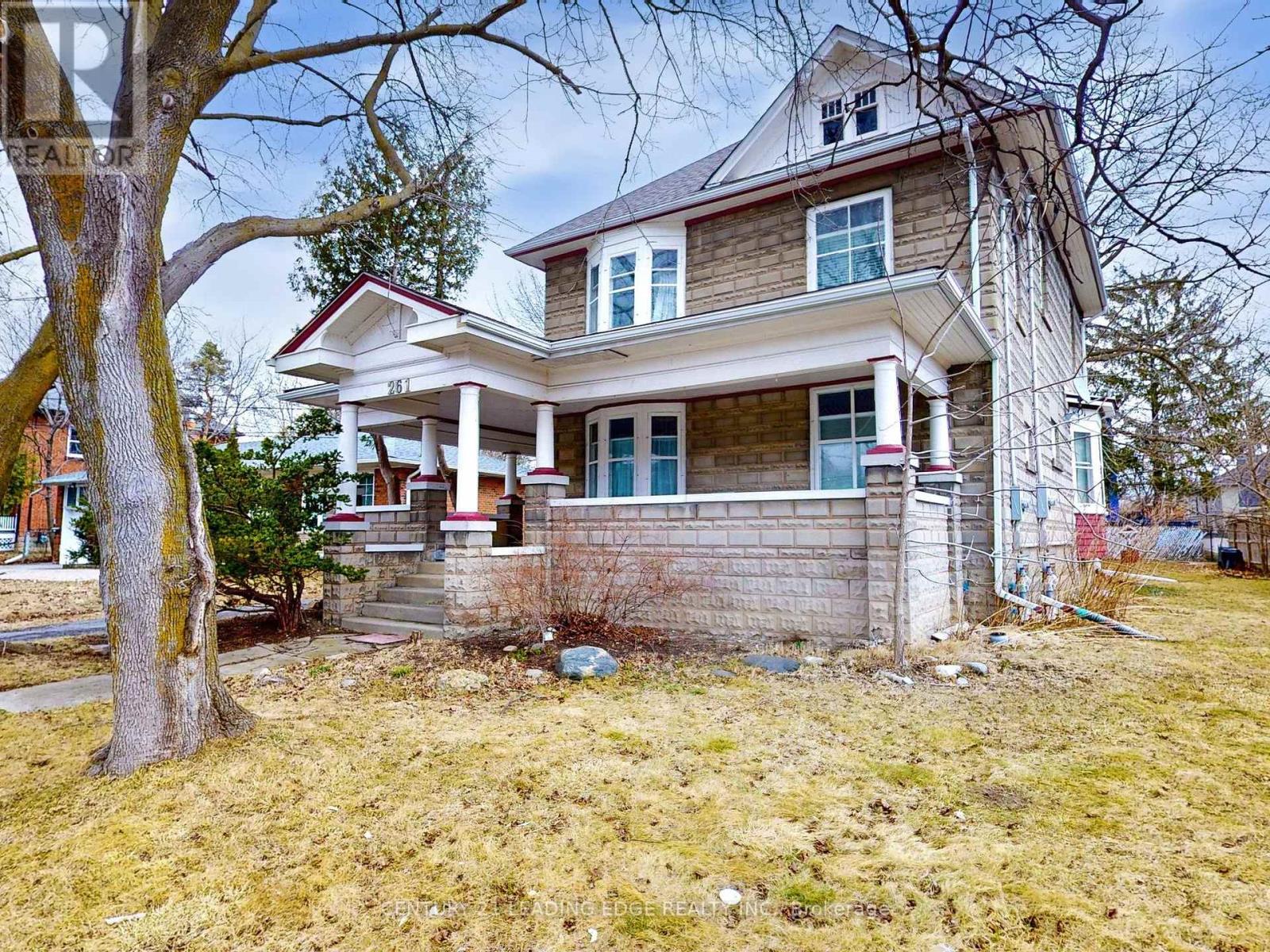 Property at 261 MAIN STREET N image 3
