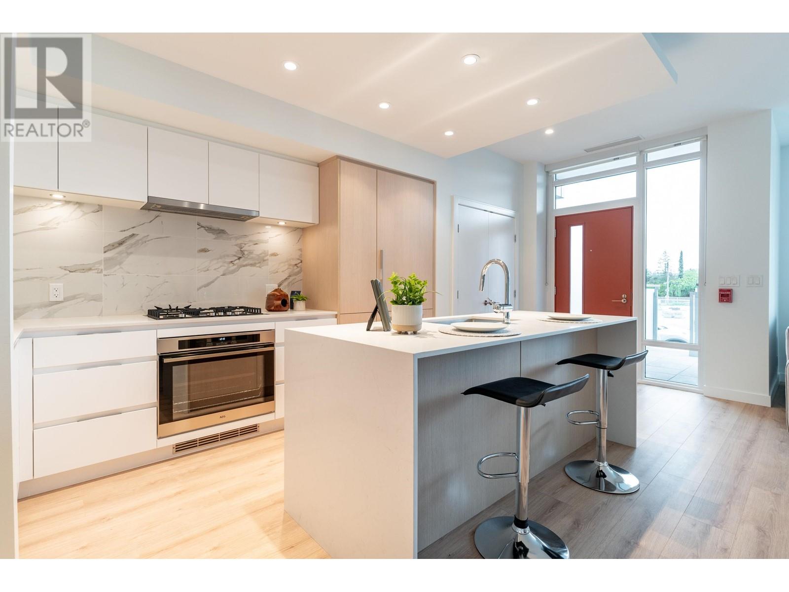 113 1500 Fern Street, North Vancouver, British Columbia  V7J 0E6 - Photo 10 - R2983231