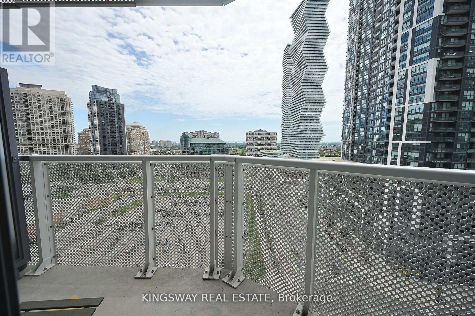 1410 - 4065 Confederation Parkway, Mississauga, Ontario  L5B 4N1 - Photo 14 - W12048875